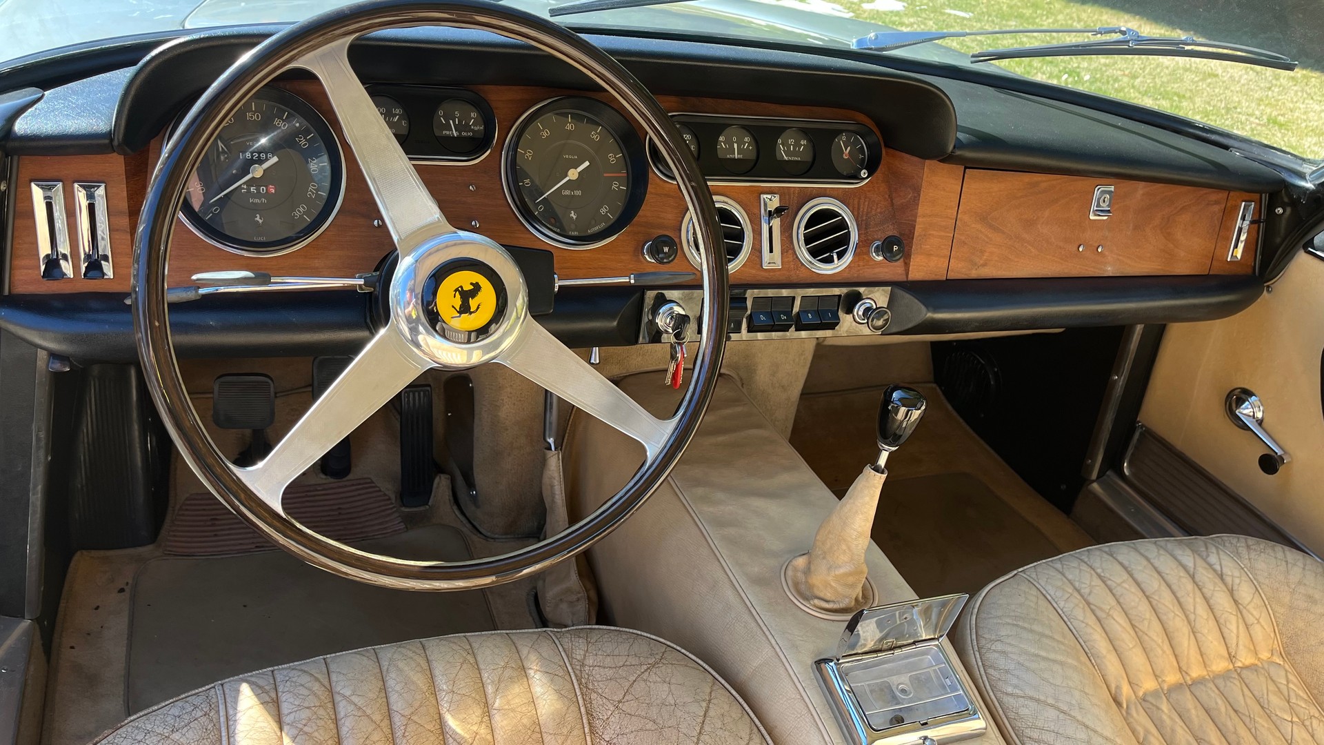 FERRARI 330 GT 2+2-image-10
