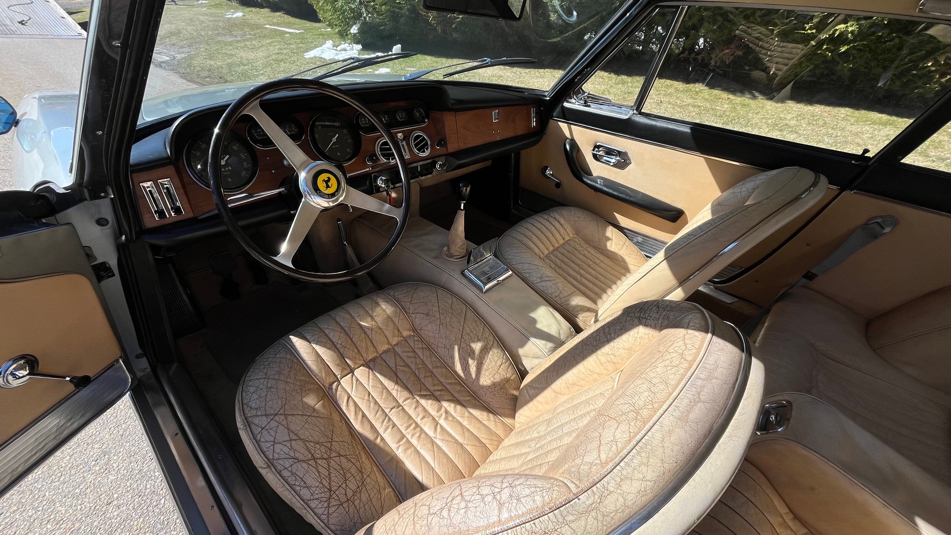 FERRARI 330 GT 2+2-image-9