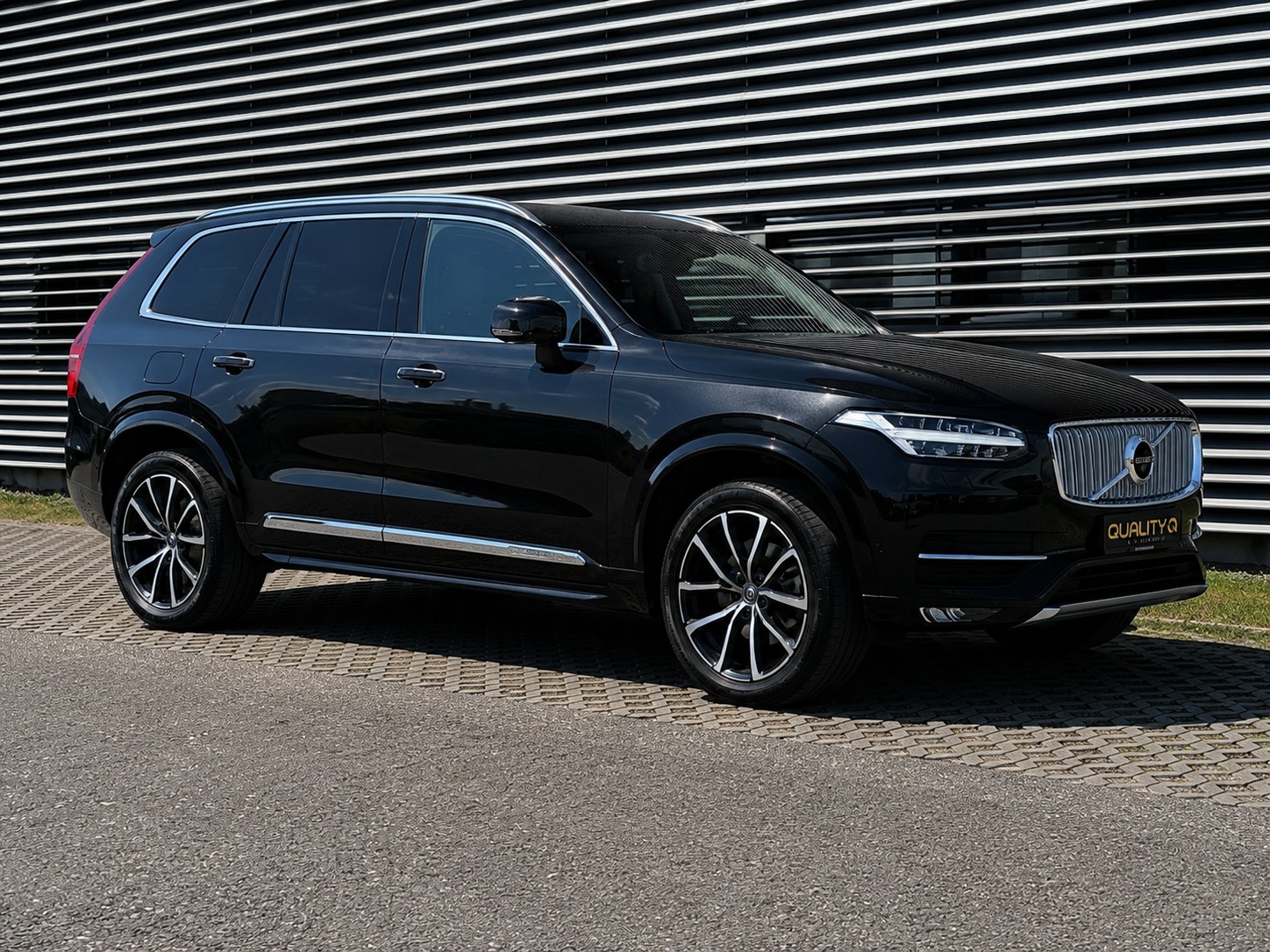 VOLVO XC90 D5 AWD Inscription Geartronic-image-5