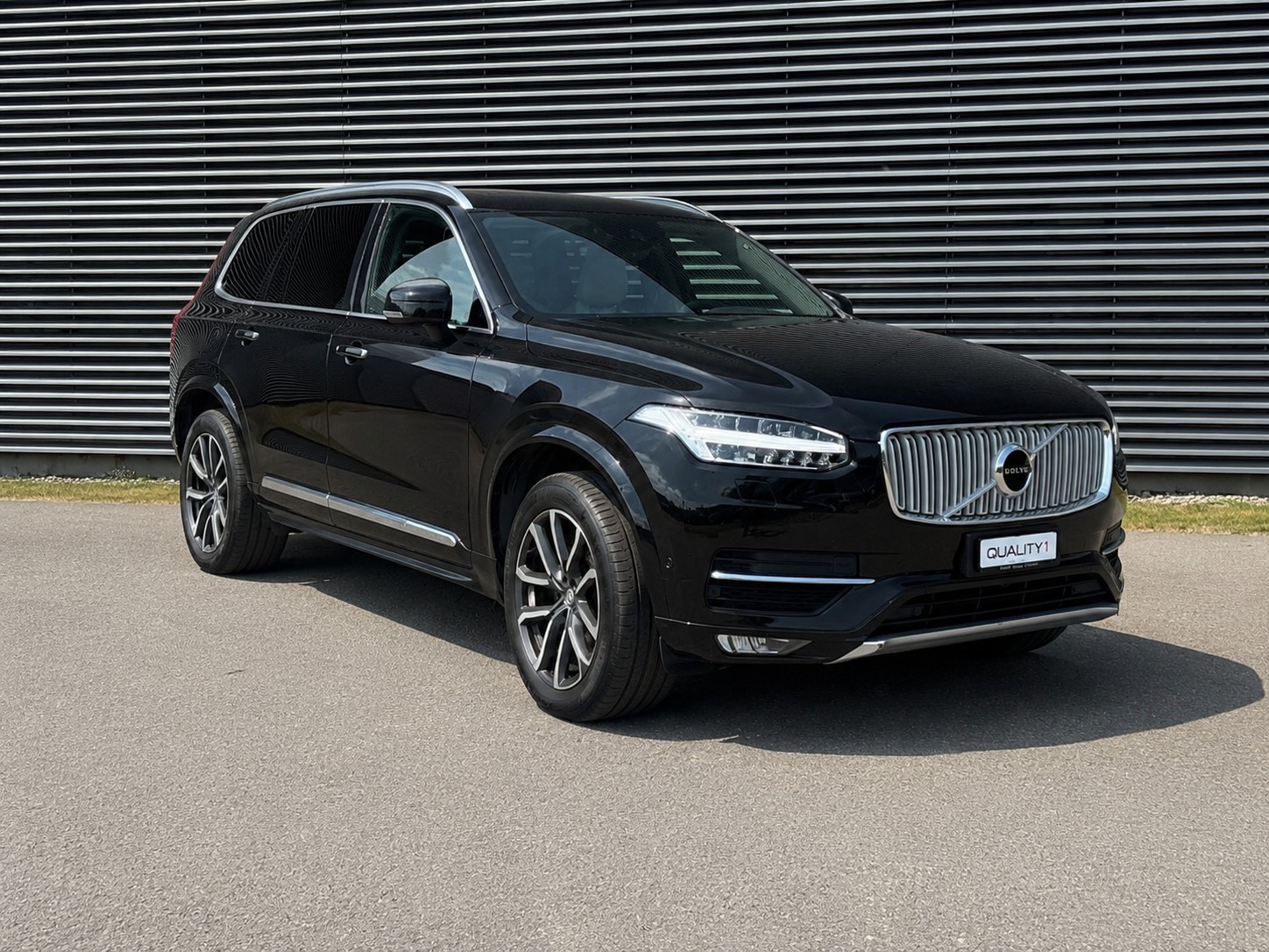 VOLVO XC90 D5 AWD Inscription Geartronic-image-1