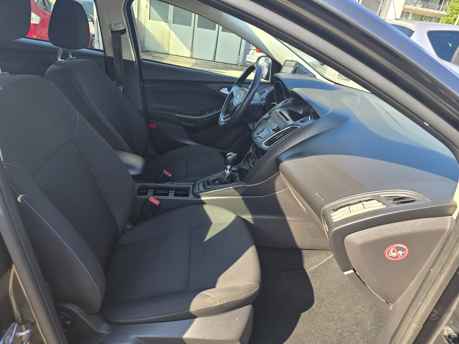 FORD Focus-image-15