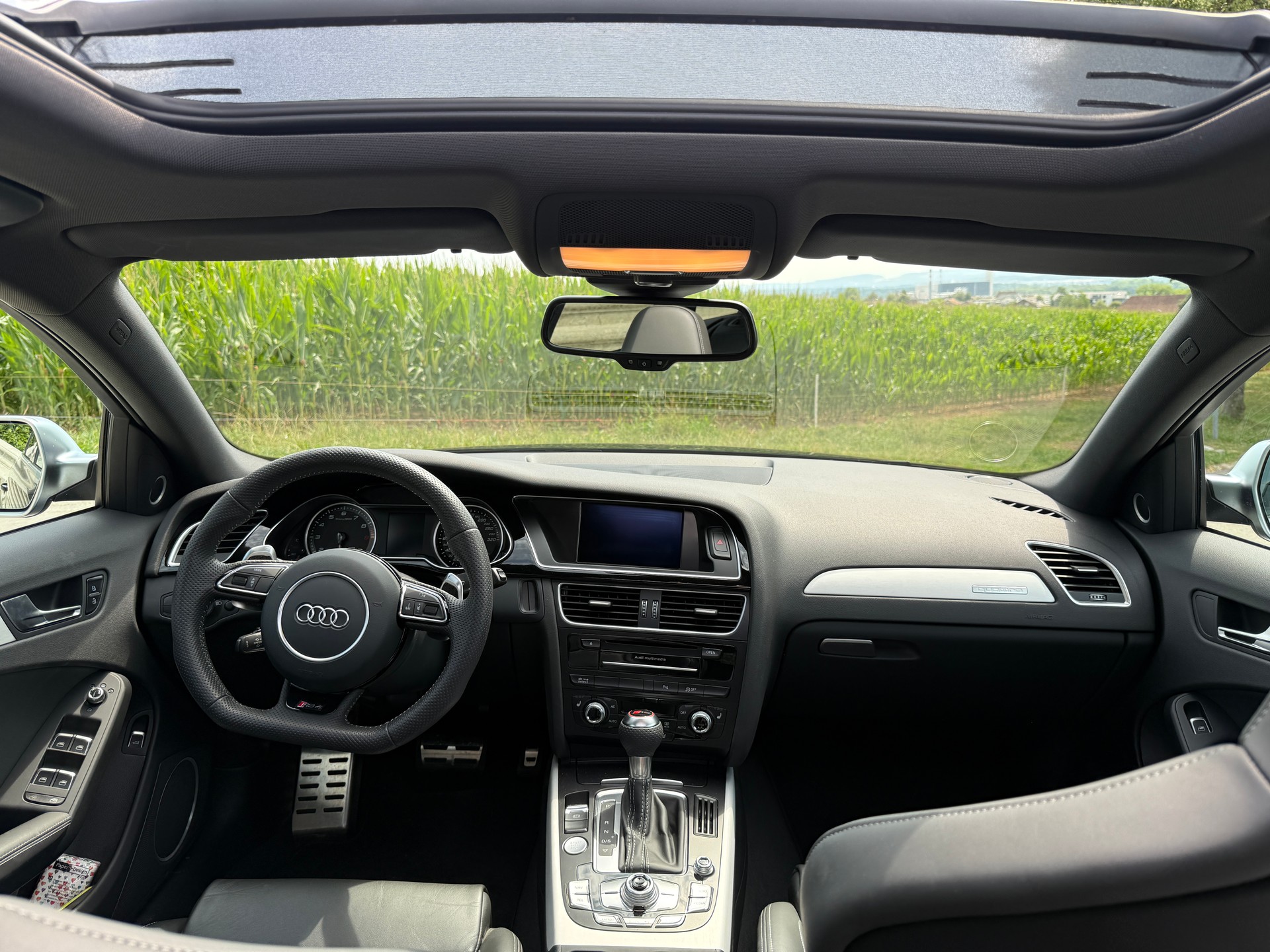 AUDI RS4 Avant 4.2 FSI V8 quattro S-tronic-image-21