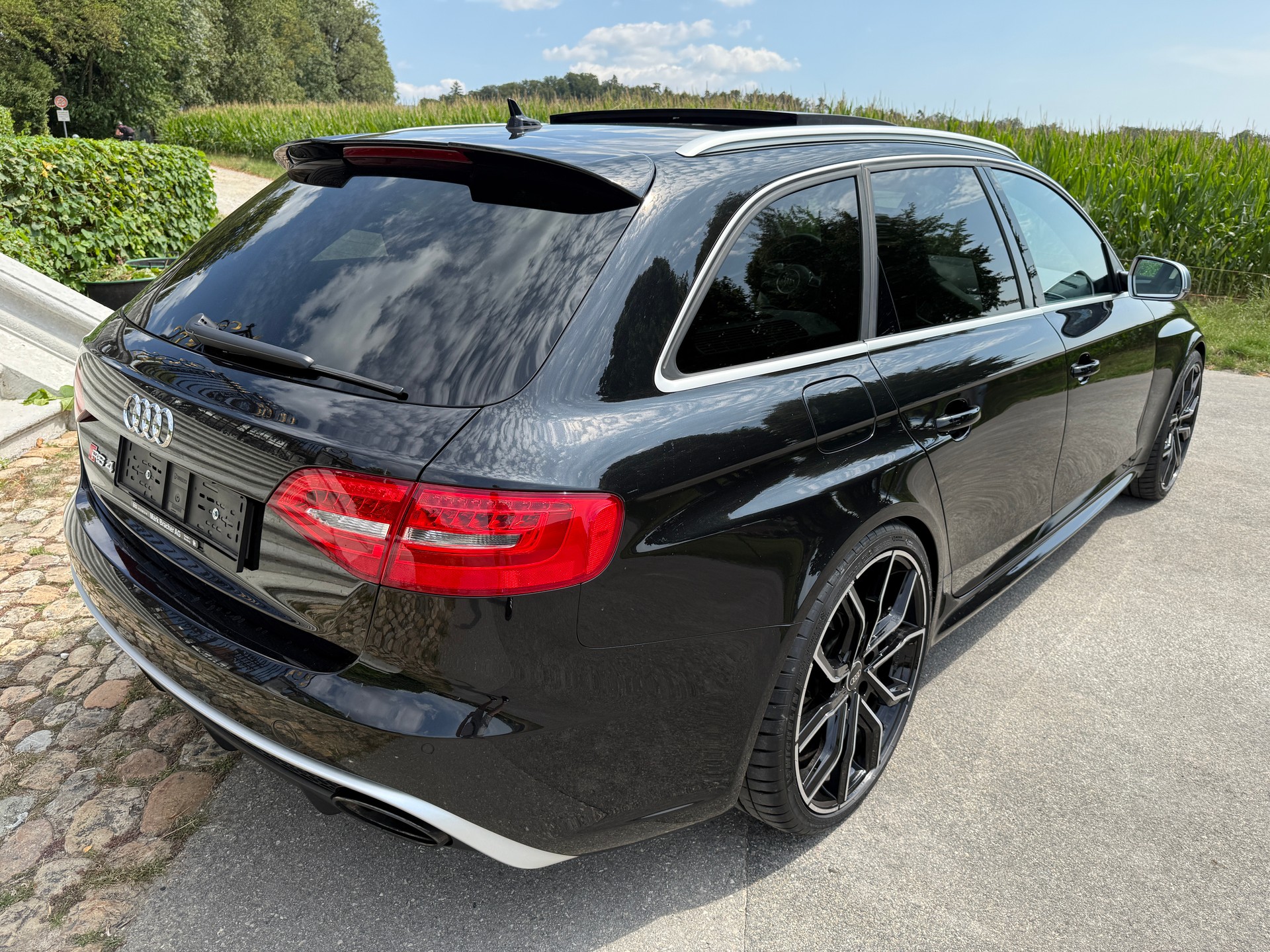 AUDI RS4 Avant 4.2 FSI V8 quattro S-tronic-image-6