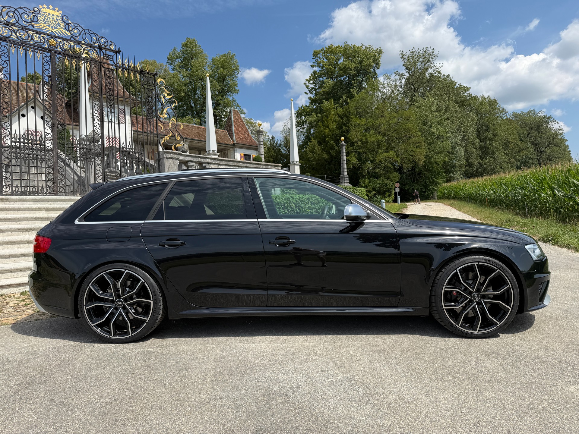 AUDI RS4 Avant 4.2 FSI V8 quattro S-tronic-showroom-element-3