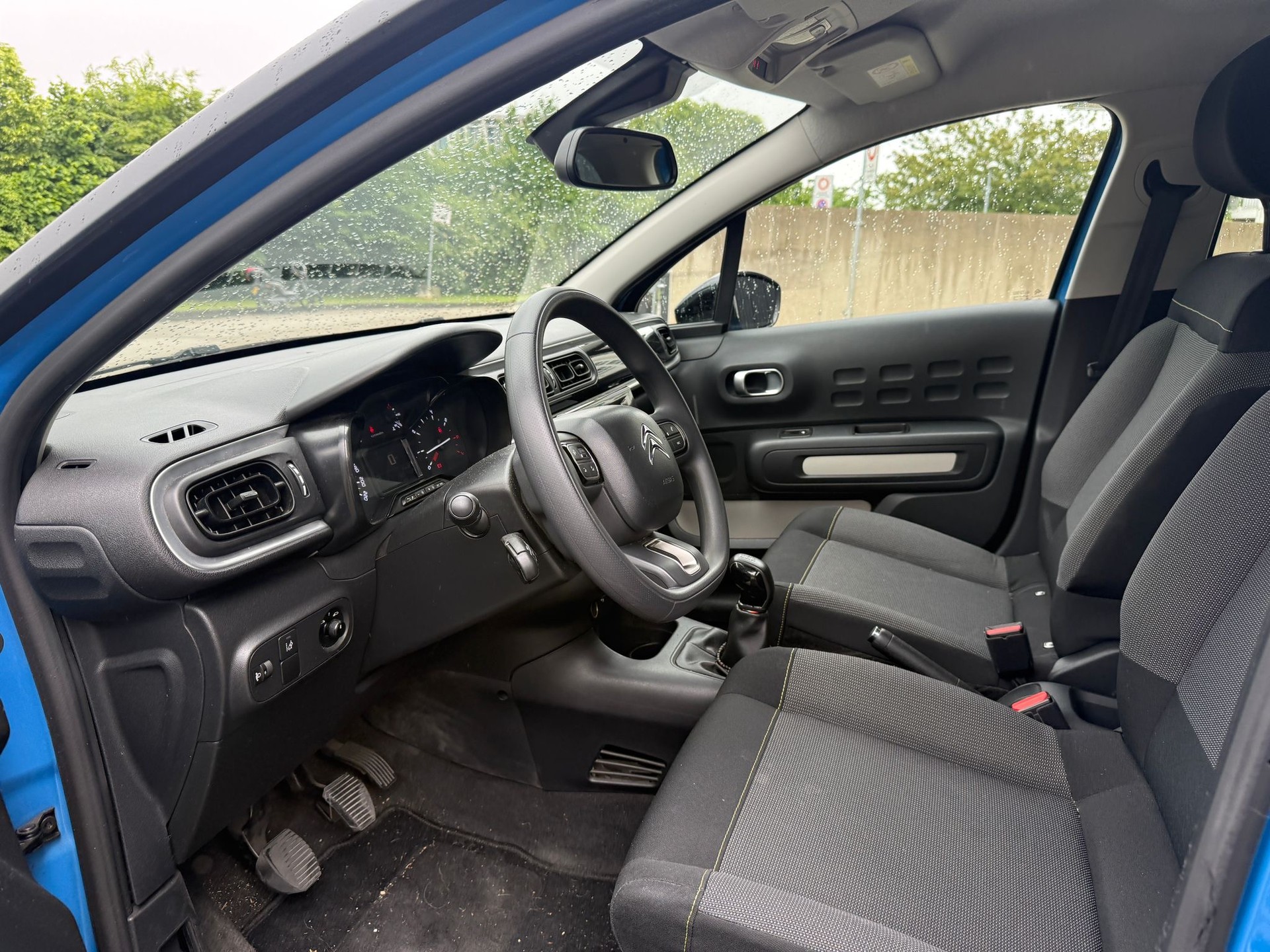 CITROEN C3 1.2i PureTech Shine-image-10