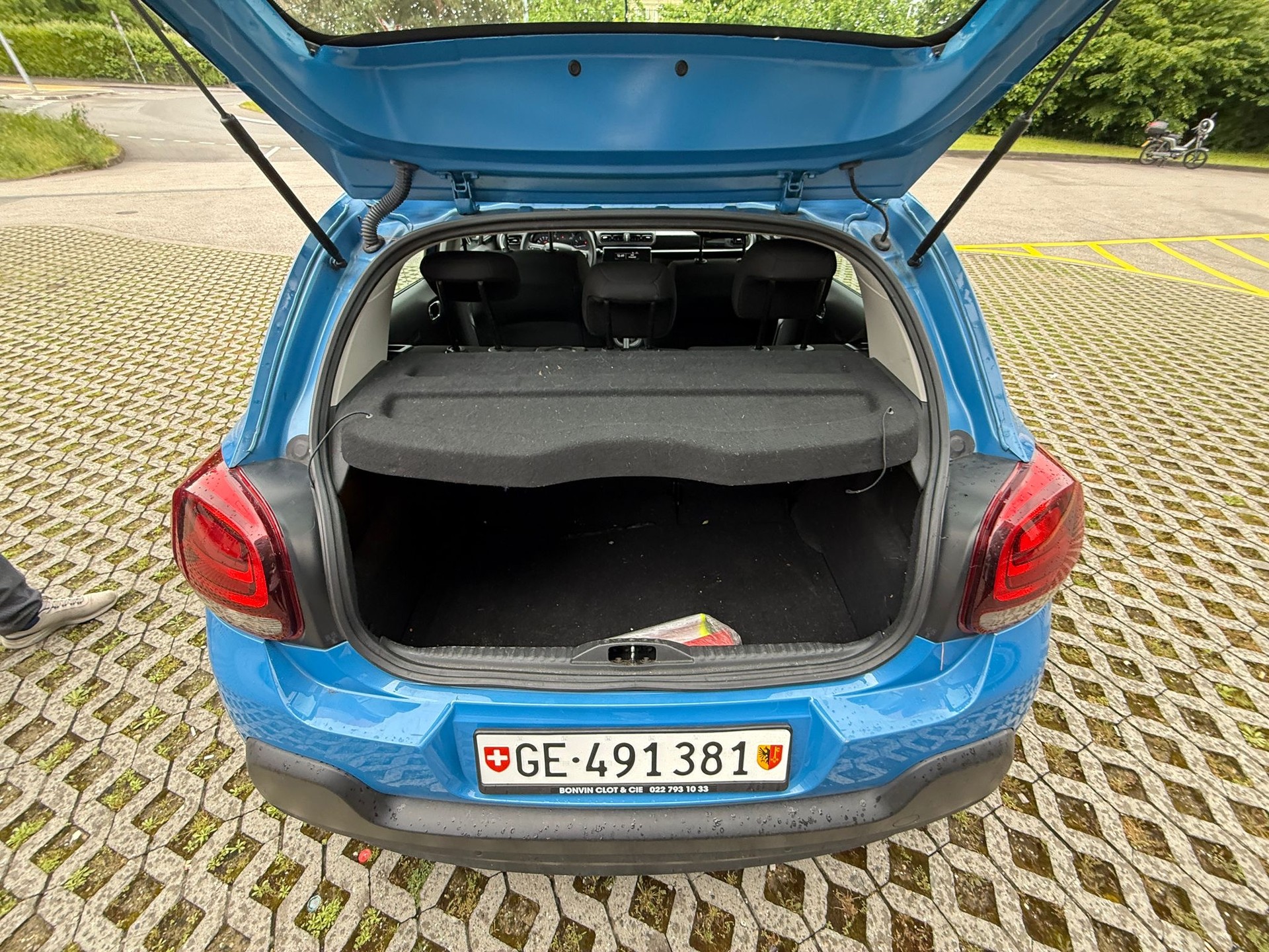 CITROEN C3 1.2i PureTech Shine-image-8