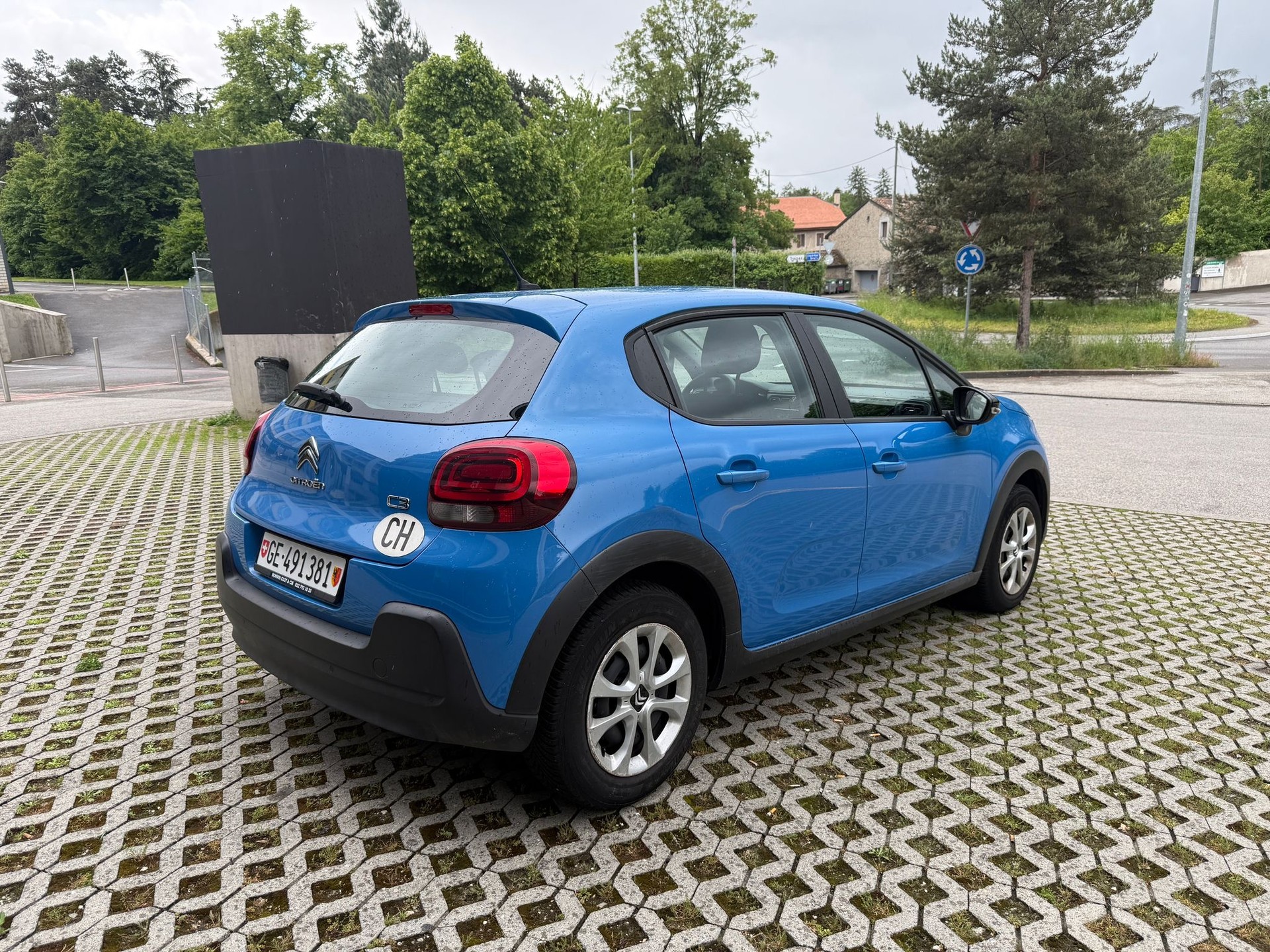 CITROEN C3 1.2i PureTech Shine-image-7