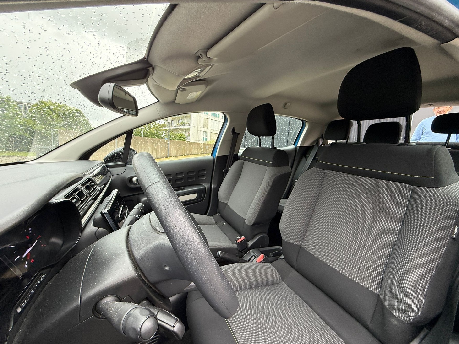 CITROEN C3 1.2i PureTech Shine-image-12