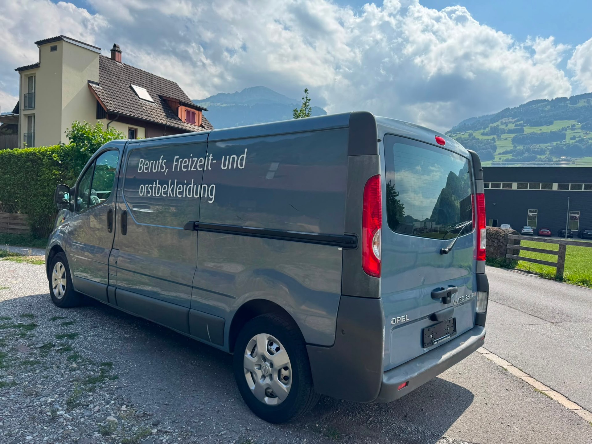 OPEL Vivaro 2.5 CDTI 2.7t L1H1-image-7