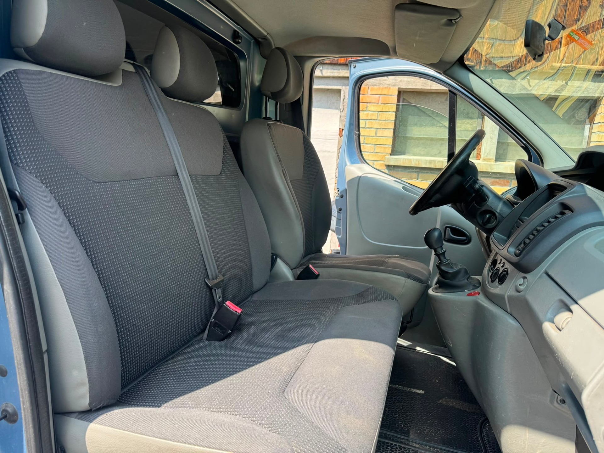 OPEL Vivaro 2.5 CDTI 2.7t L1H1-image-10