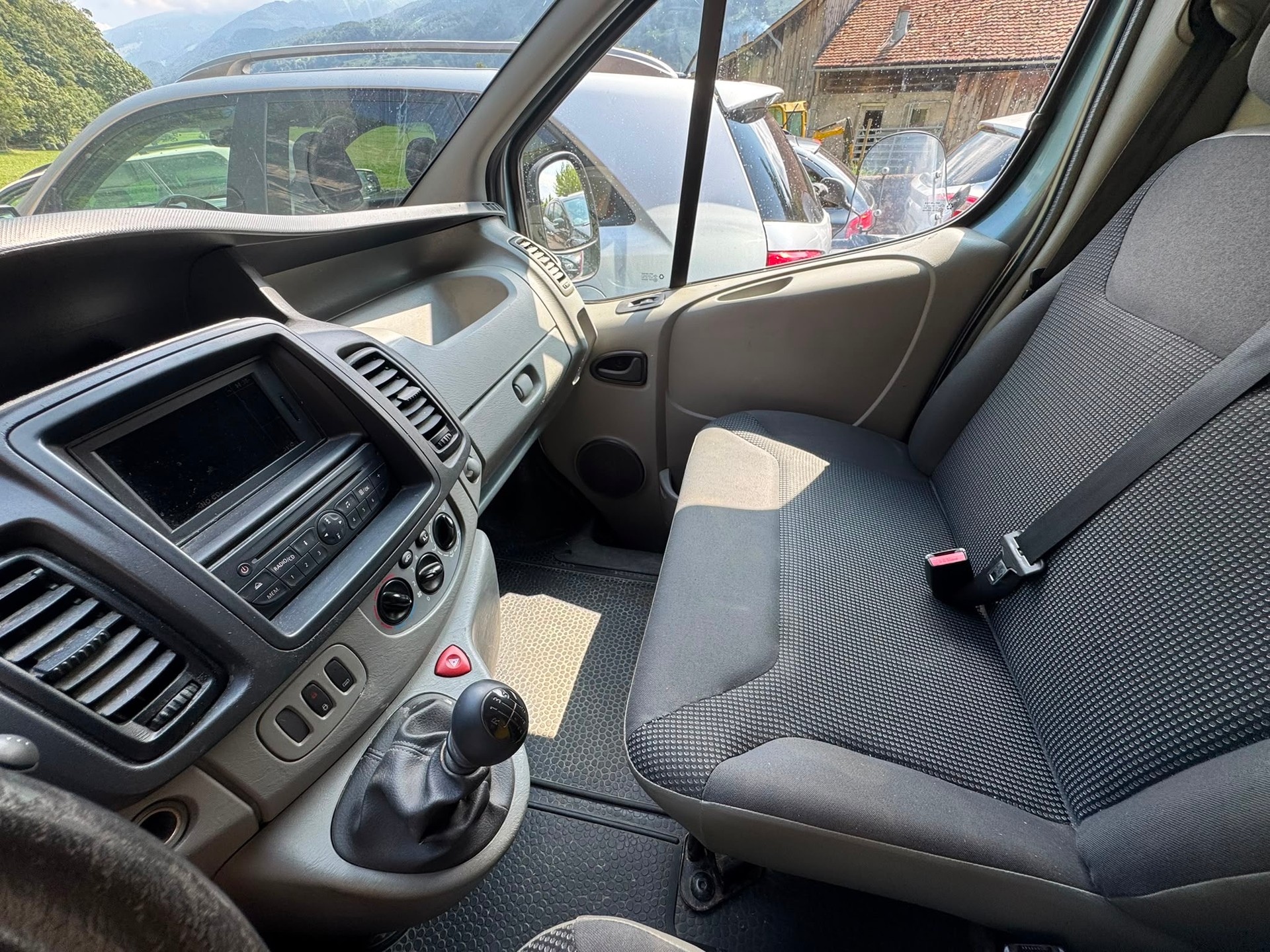 OPEL Vivaro 2.5 CDTI 2.7t L1H1-image-5