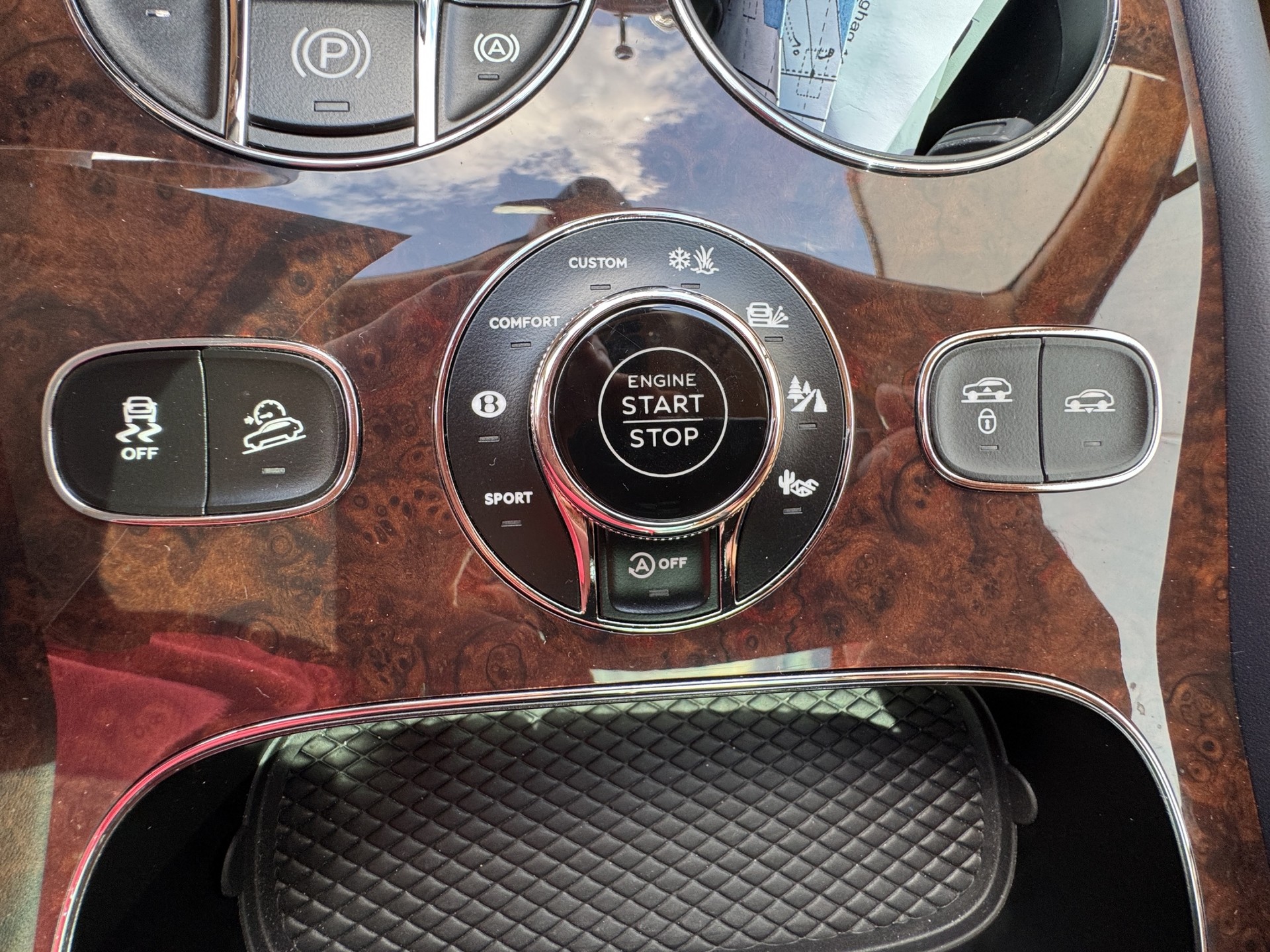 BENTLEY Bentayga 6.0 W12-image-22