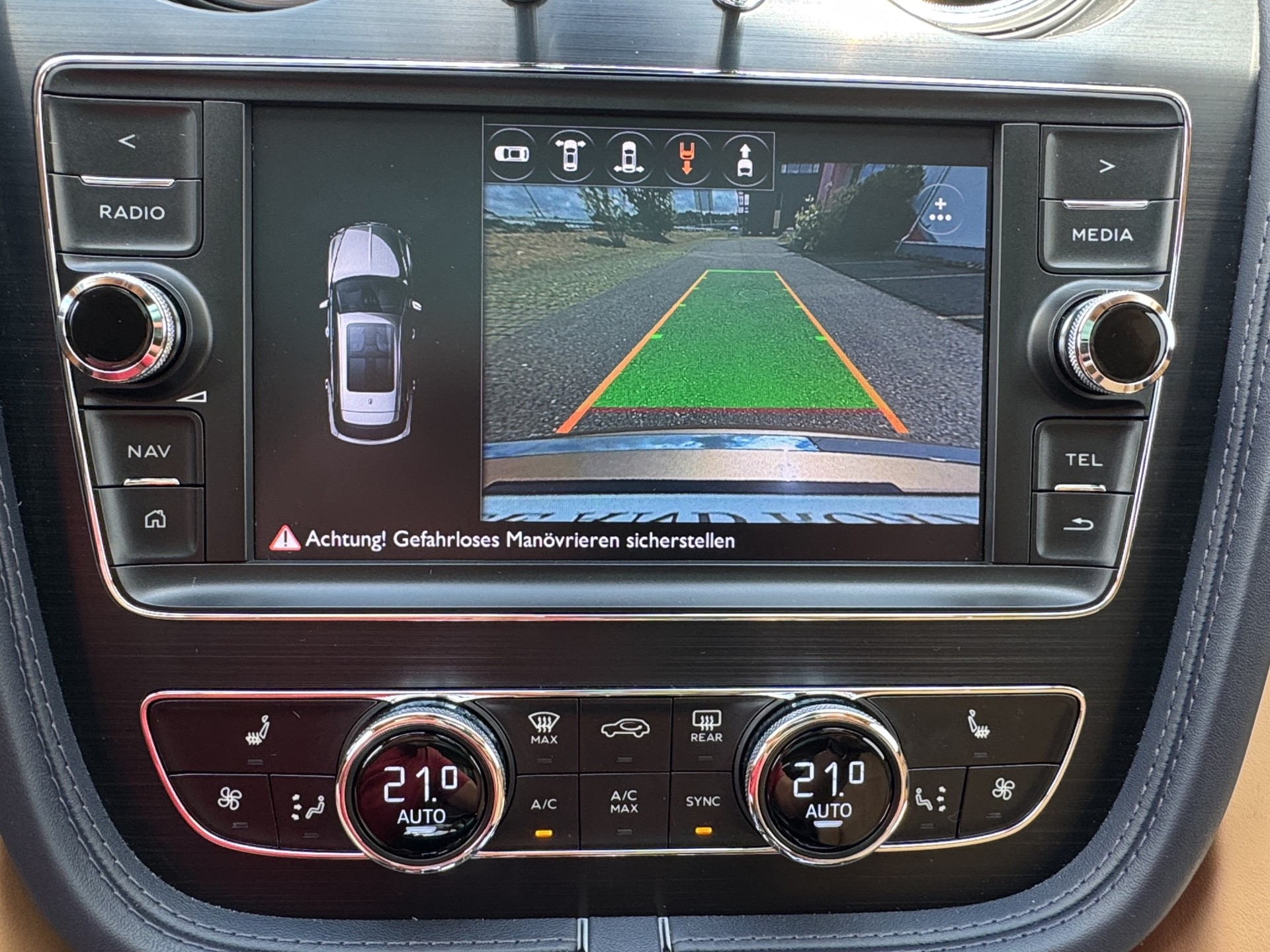 BENTLEY Bentayga 6.0 W12-image-20