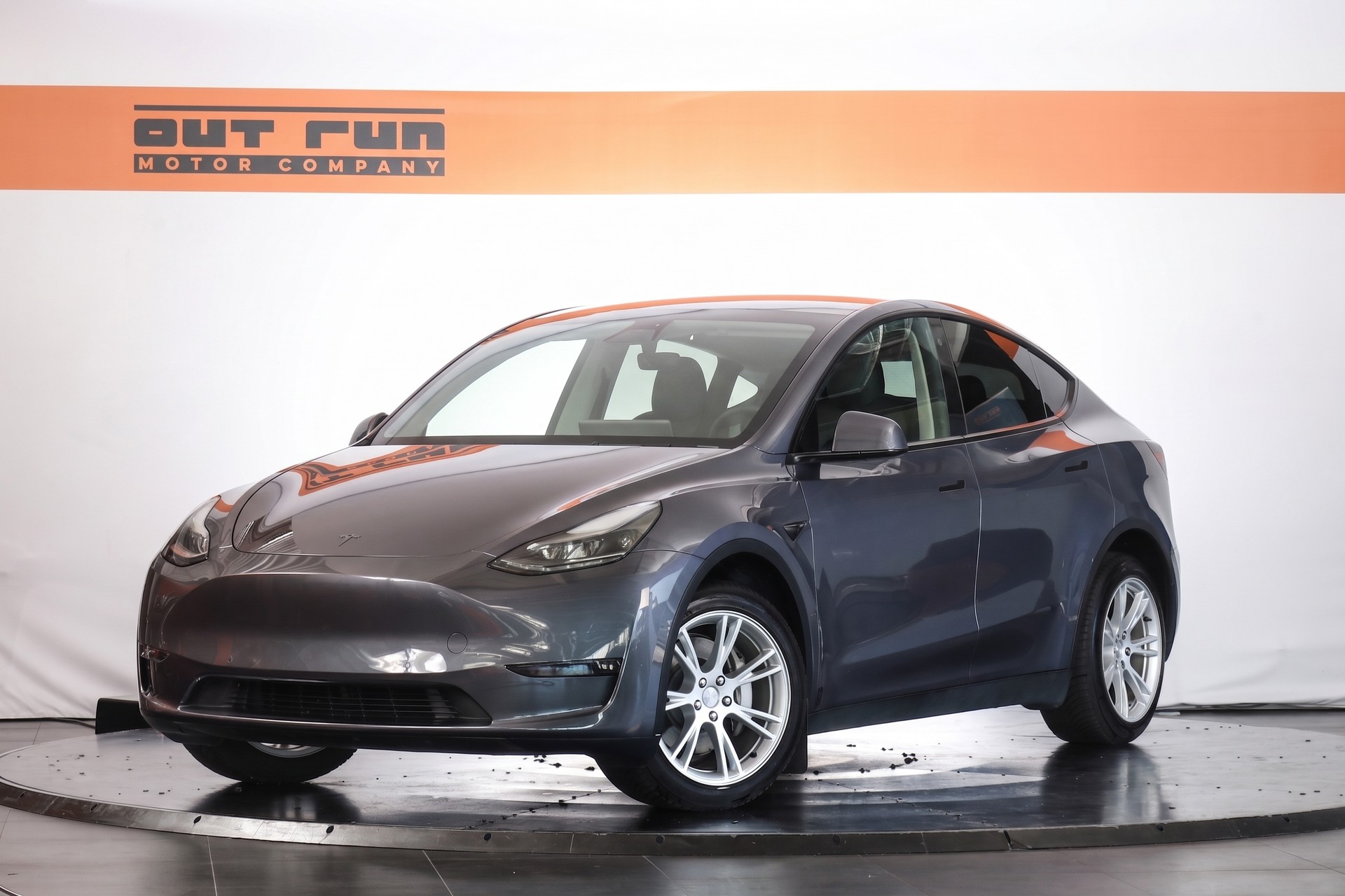 TESLA Model Y Long Range