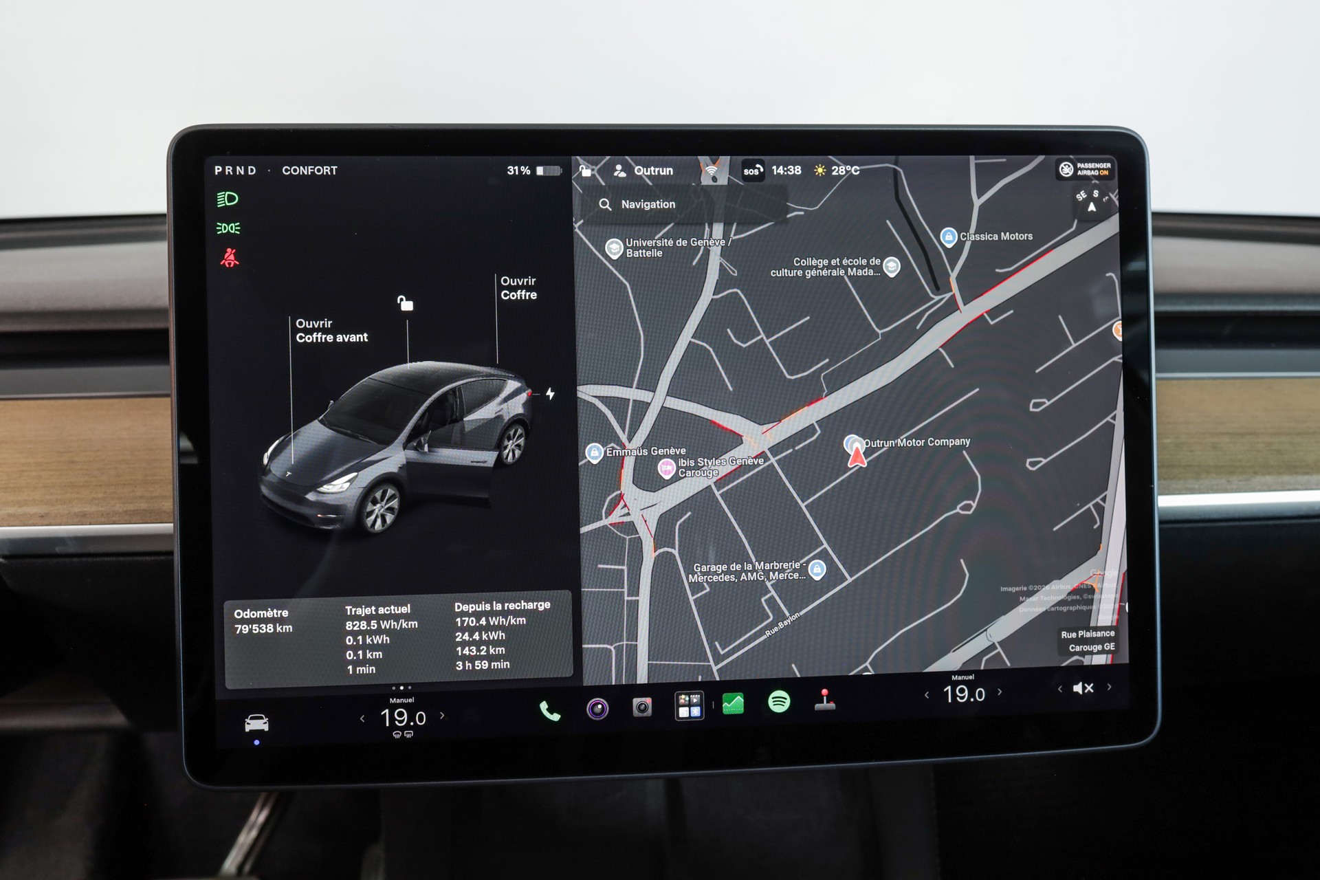 TESLA Model Y Long Range-image-14