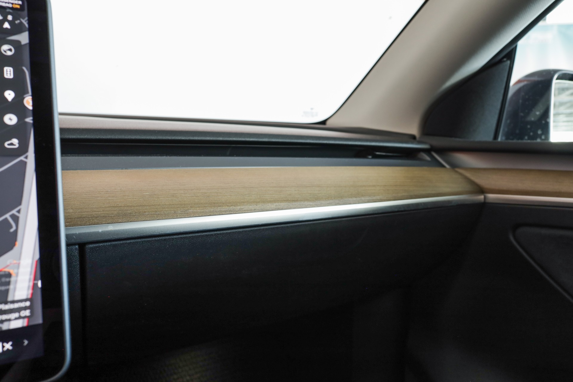 TESLA Model Y Long Range-image-13