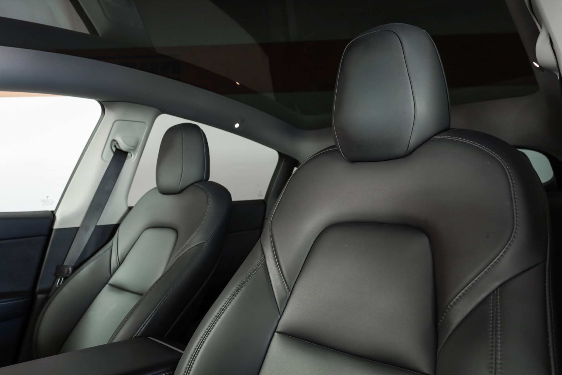 TESLA Model Y Long Range-image-10