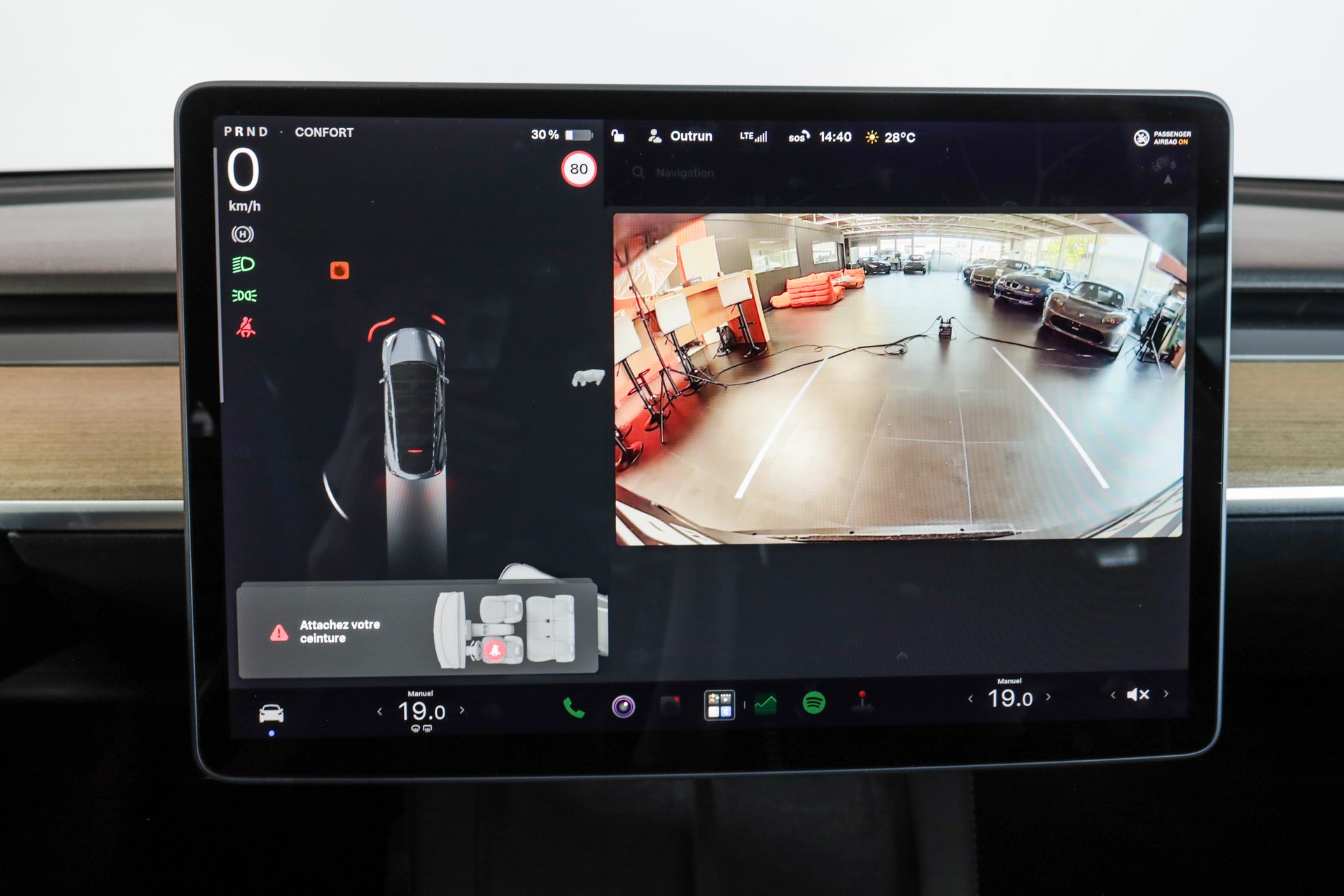 TESLA Model Y Long Range-image-19