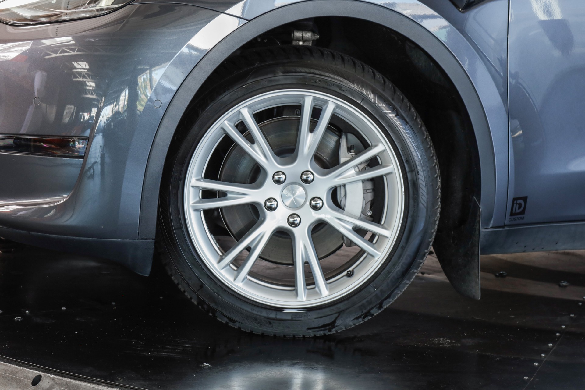 TESLA Model Y Long Range-image-6