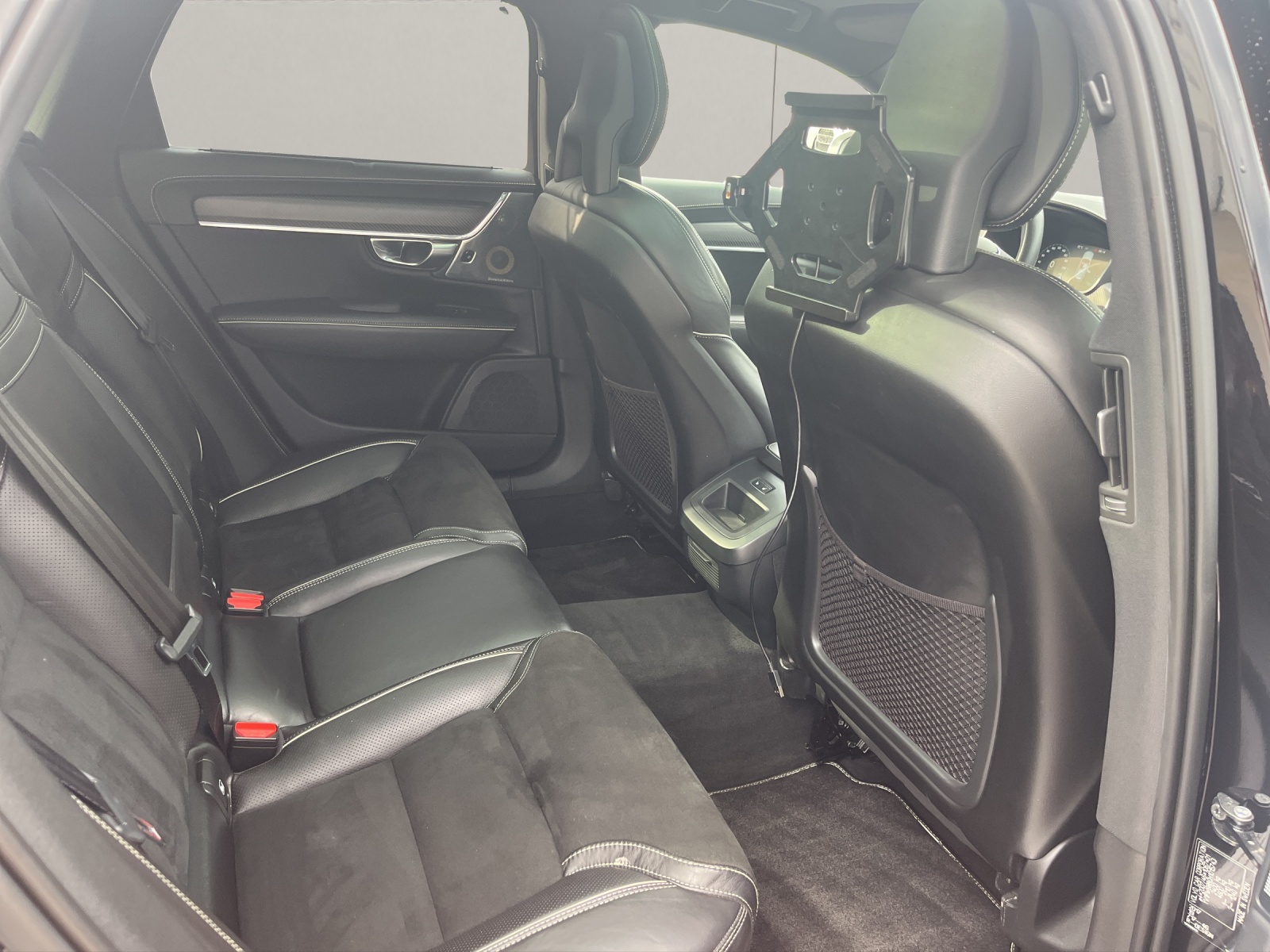 VOLVO V90 2.0 D5 R-Design AWD-image-12