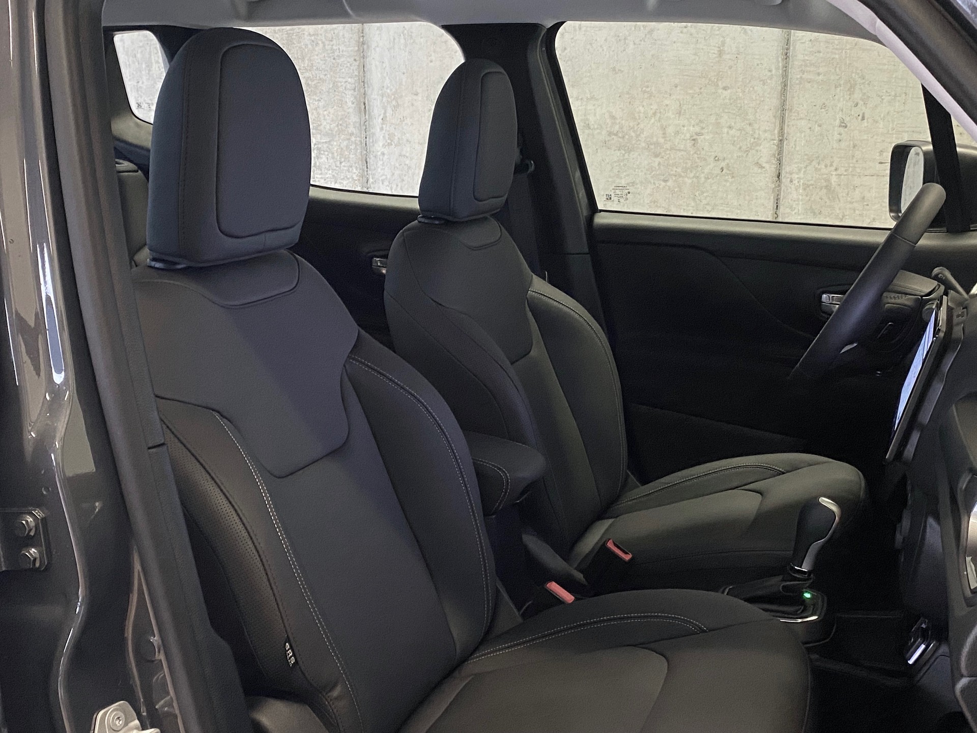 JEEP Renegade 1.5*MildHybrid*Swiss*Summit*-showroom-element-3