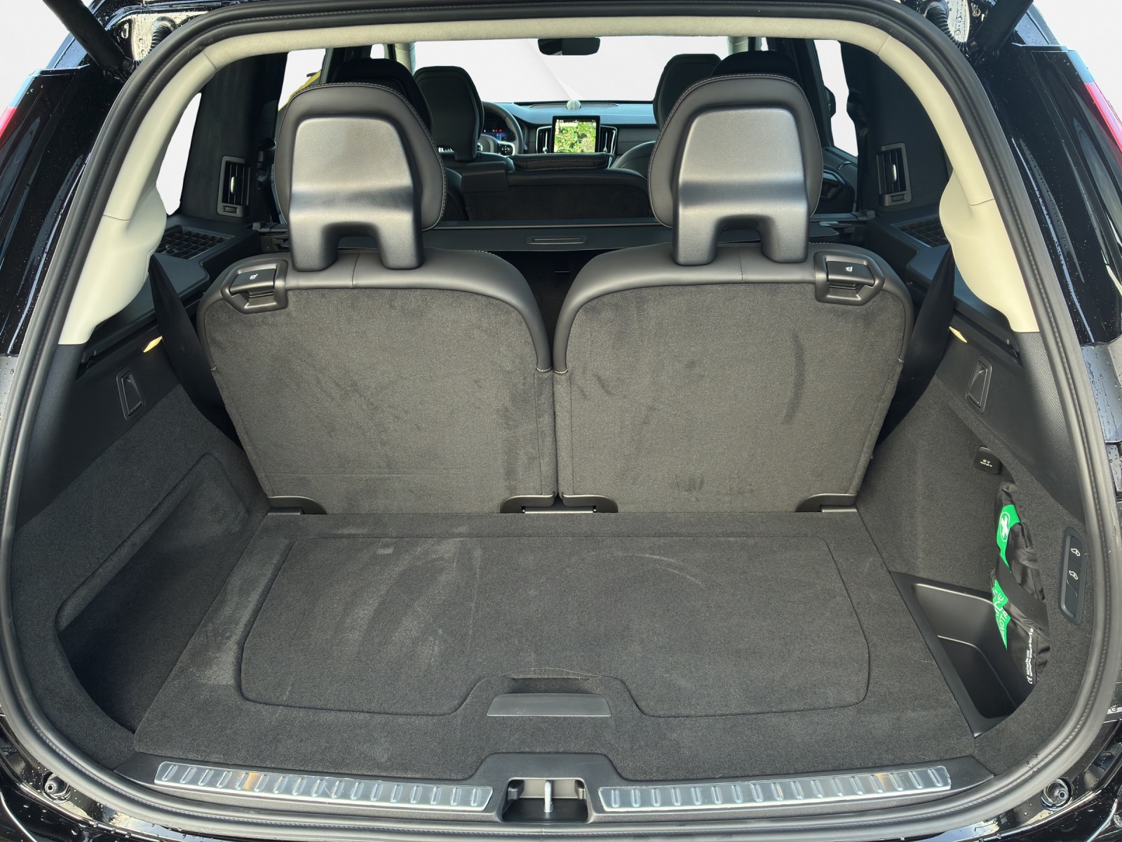 VOLVO XC90 2.0 T8 TE XCLUSIVE Edition Dark eAWD-image-14