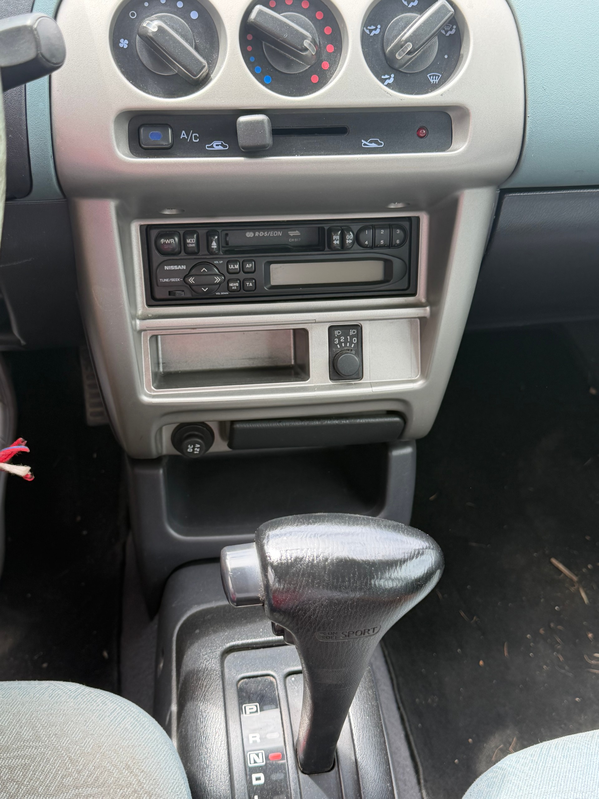 NISSAN Micra 1.4 Comfort-image-9