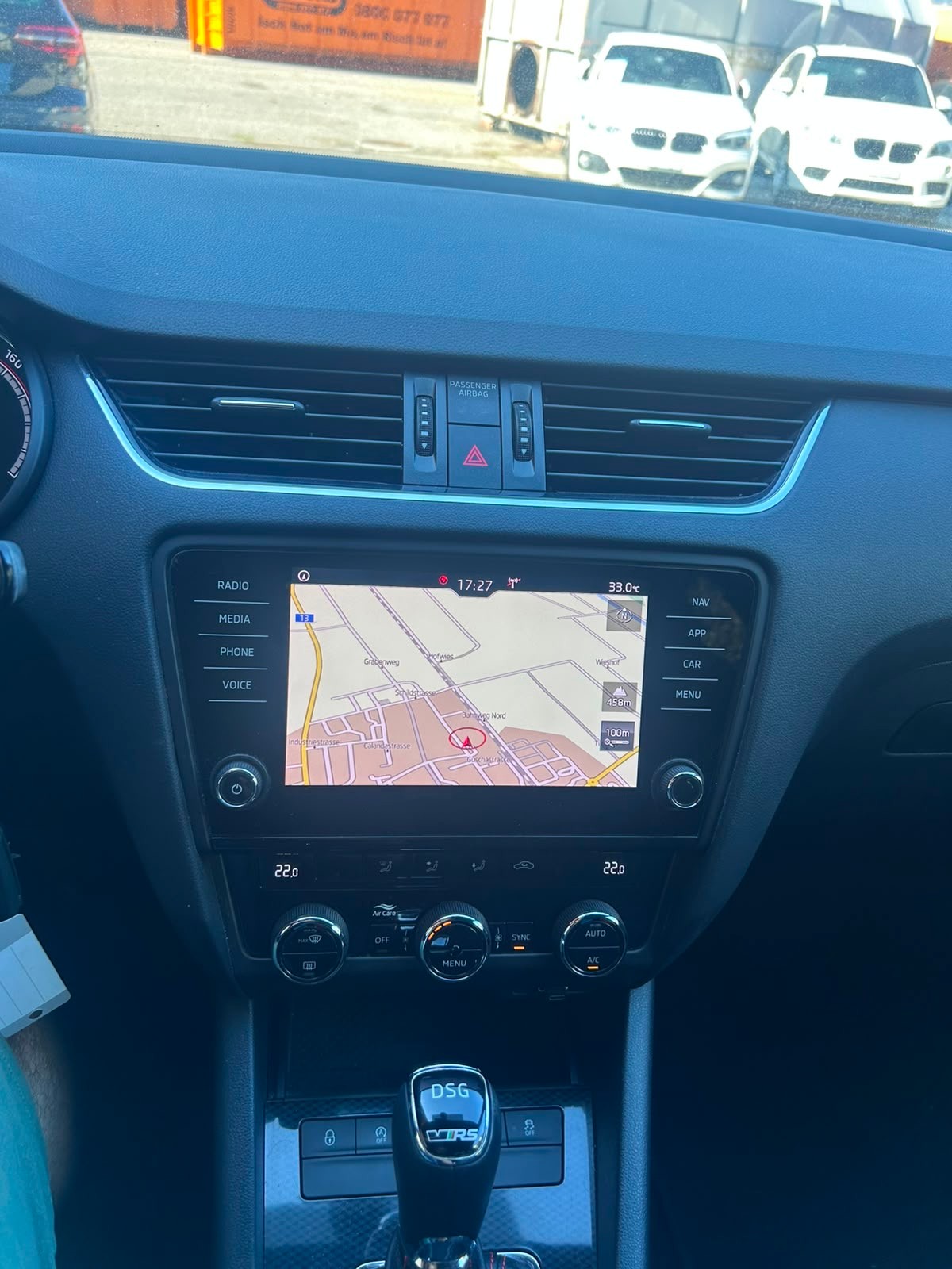 SKODA Octavia Combi 2.0 TDI RS 4x4 DSG-image-13
