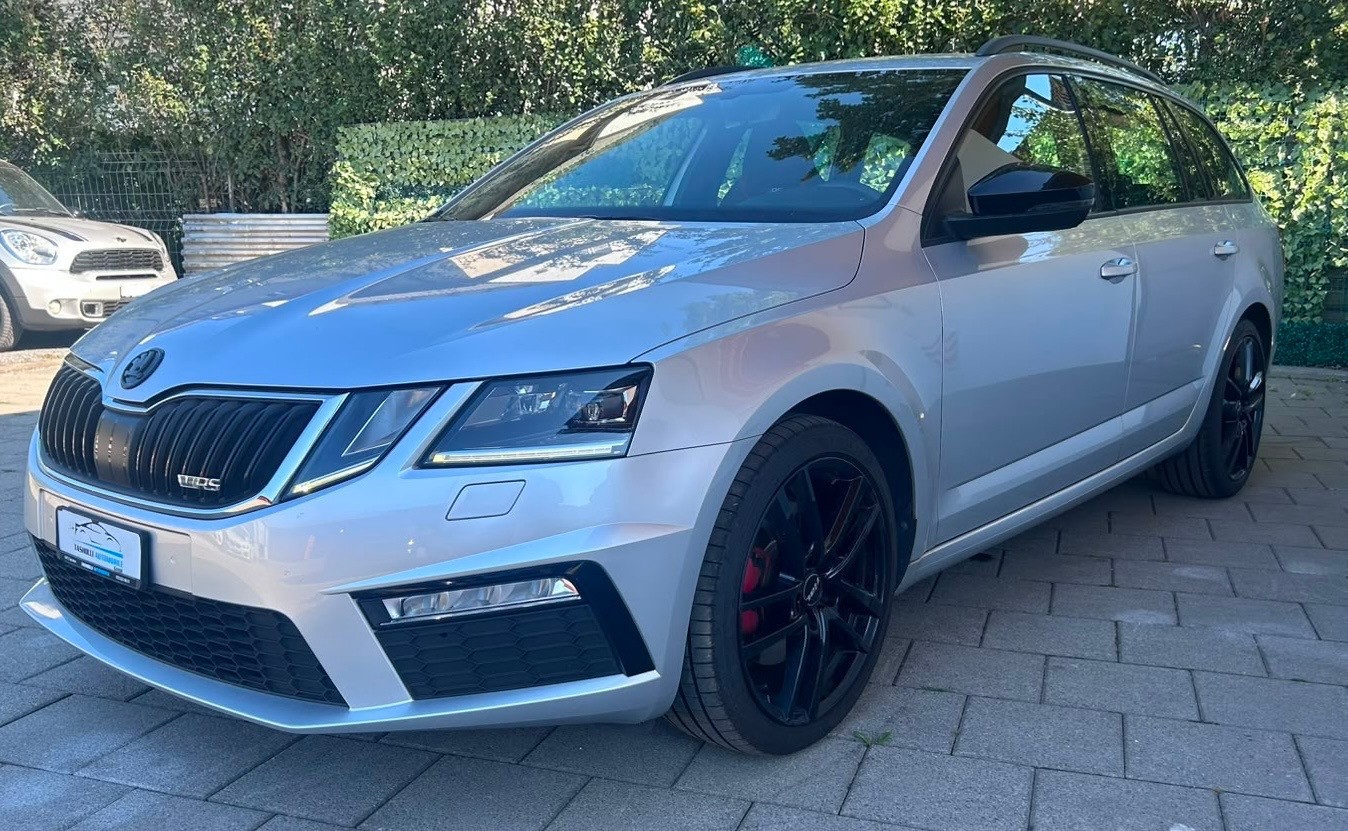 SKODA Octavia Combi 2.0 TDI RS 4x4 DSG-image-2