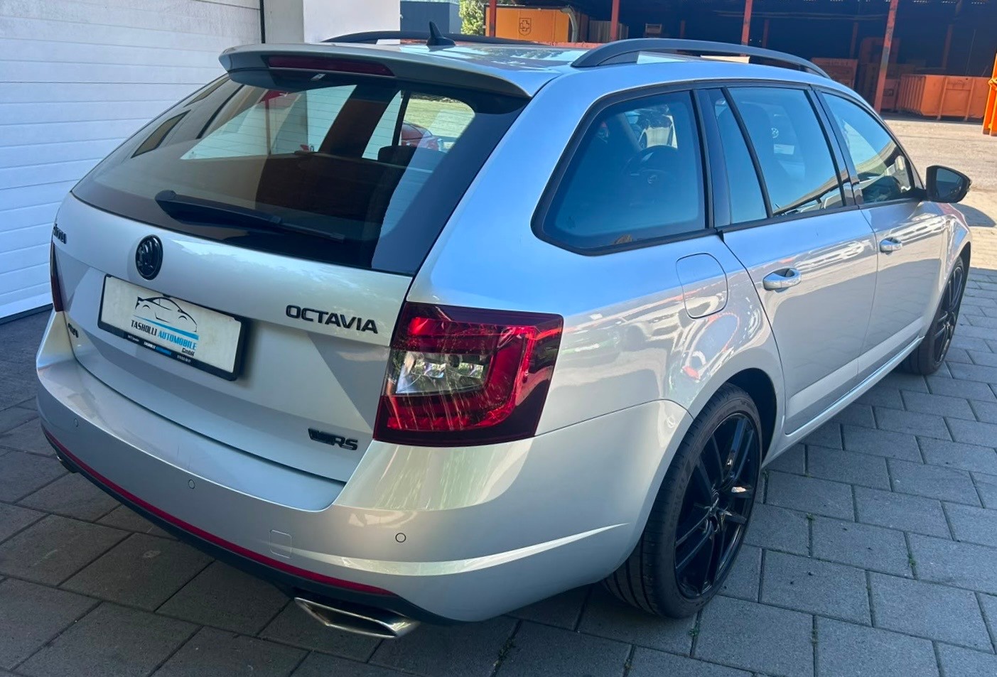 SKODA Octavia Combi 2.0 TDI RS 4x4 DSG-image-7