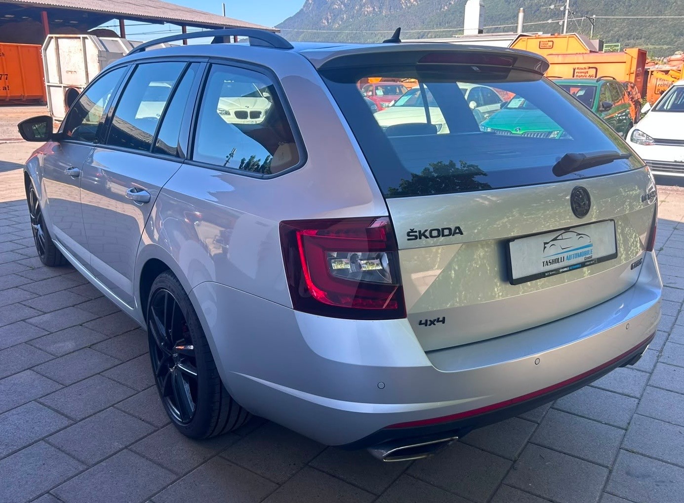 SKODA Octavia Combi 2.0 TDI RS 4x4 DSG-image-3