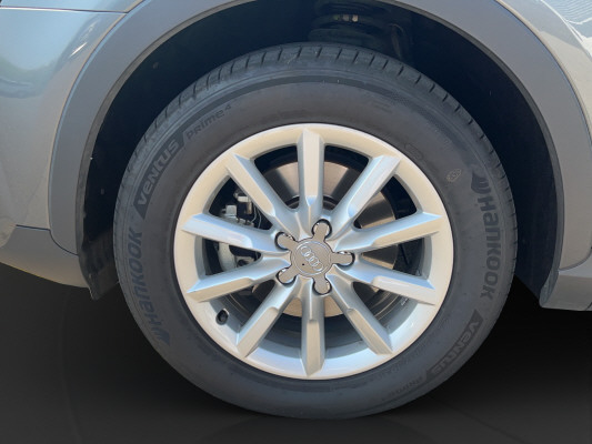 AUDI Q3 2.0 TDI quattro-image-5