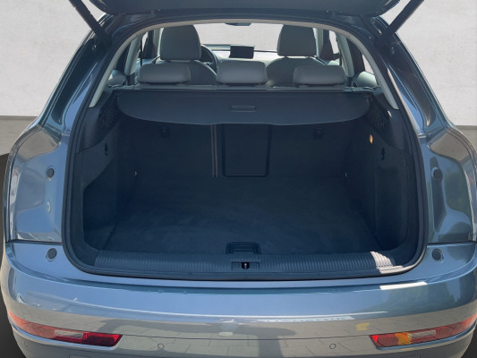 AUDI Q3 2.0 TDI quattro-image-13