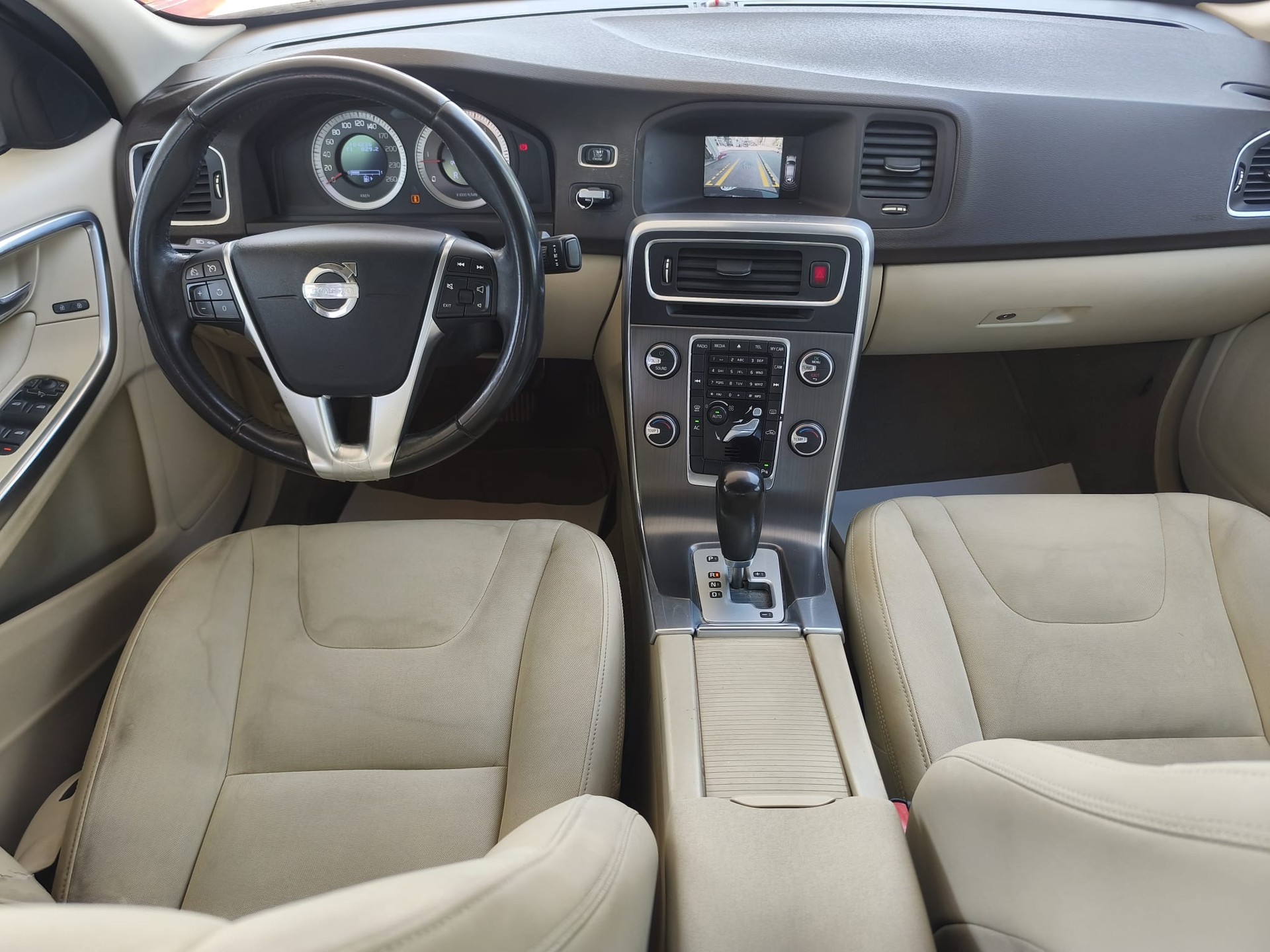 VOLVO S60 D5 Summum Geartronic-image-10