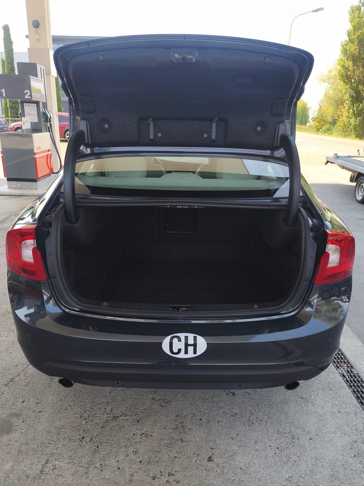 VOLVO S60 D5 Summum Geartronic-image-15