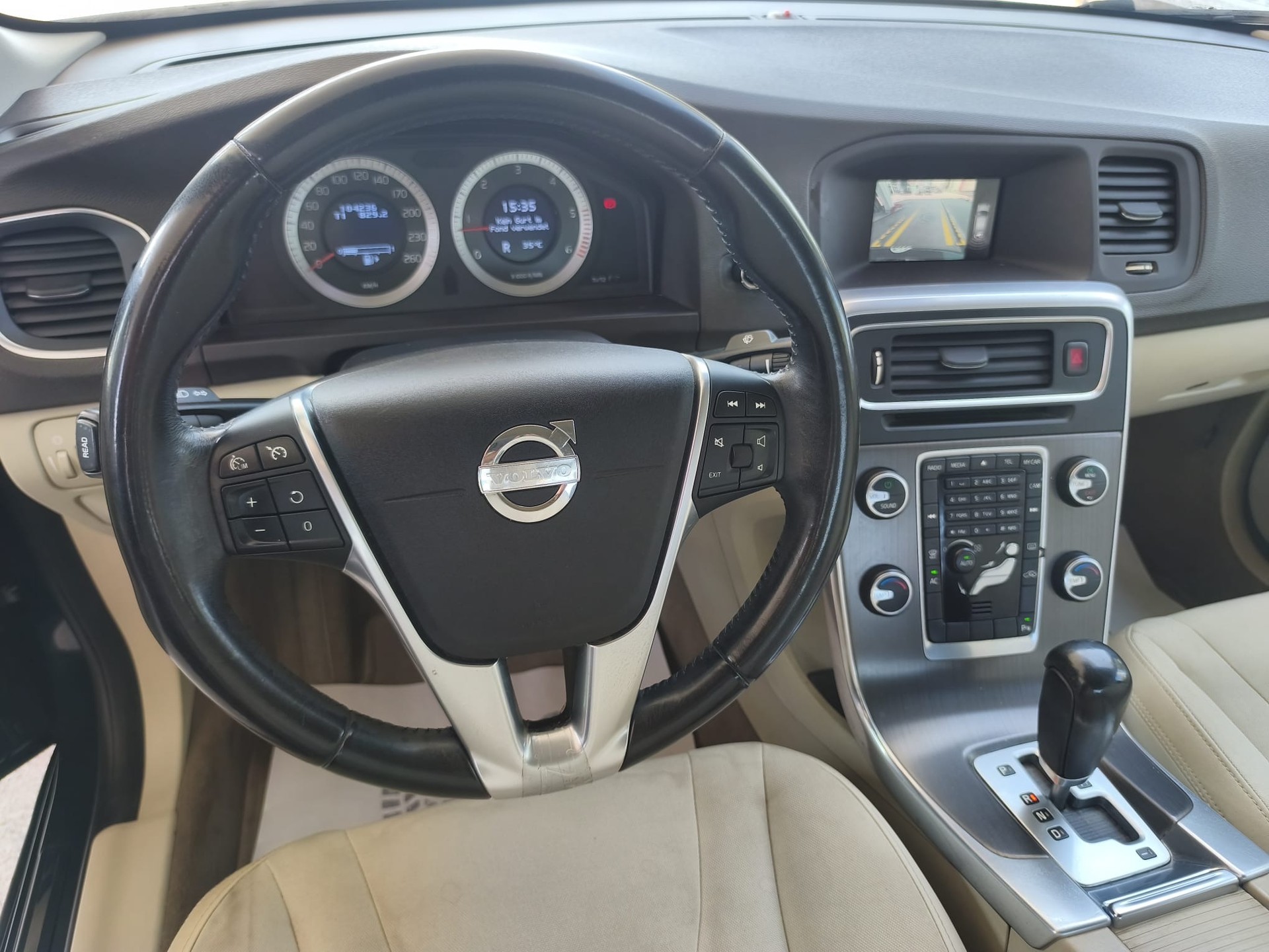 VOLVO S60 D5 Summum Geartronic-image-9