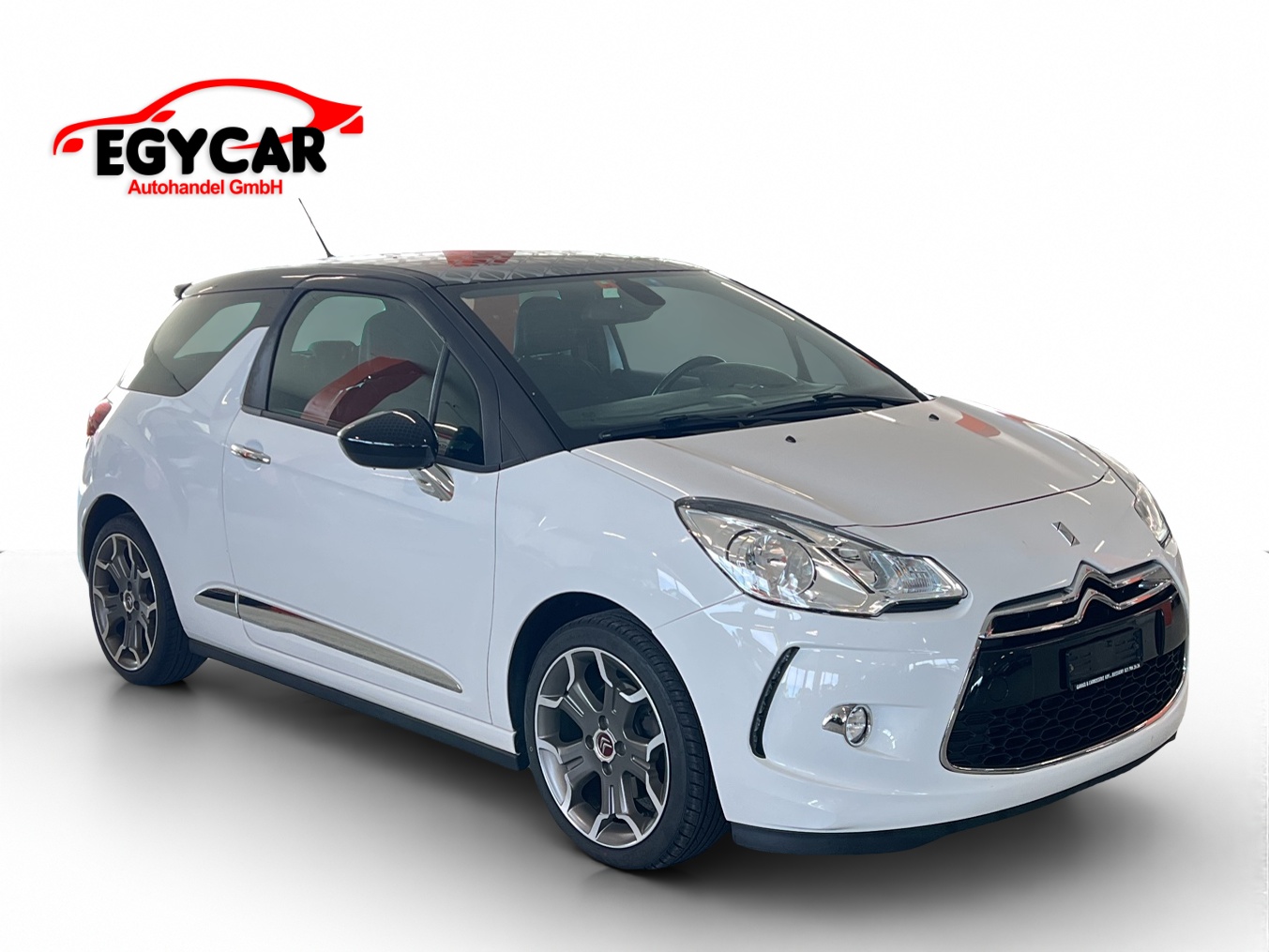 DS AUTOMOBILES DS3 1.6 THP Faubourg Addict-showroom-element-1