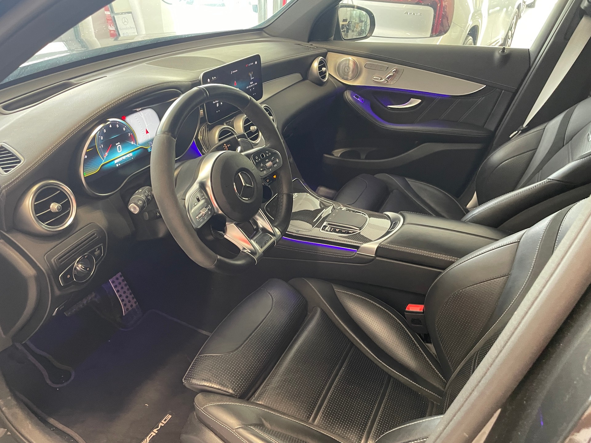 MERCEDES-BENZ GLC 63 S AMG 4Matic 9G-Tronic-image-11