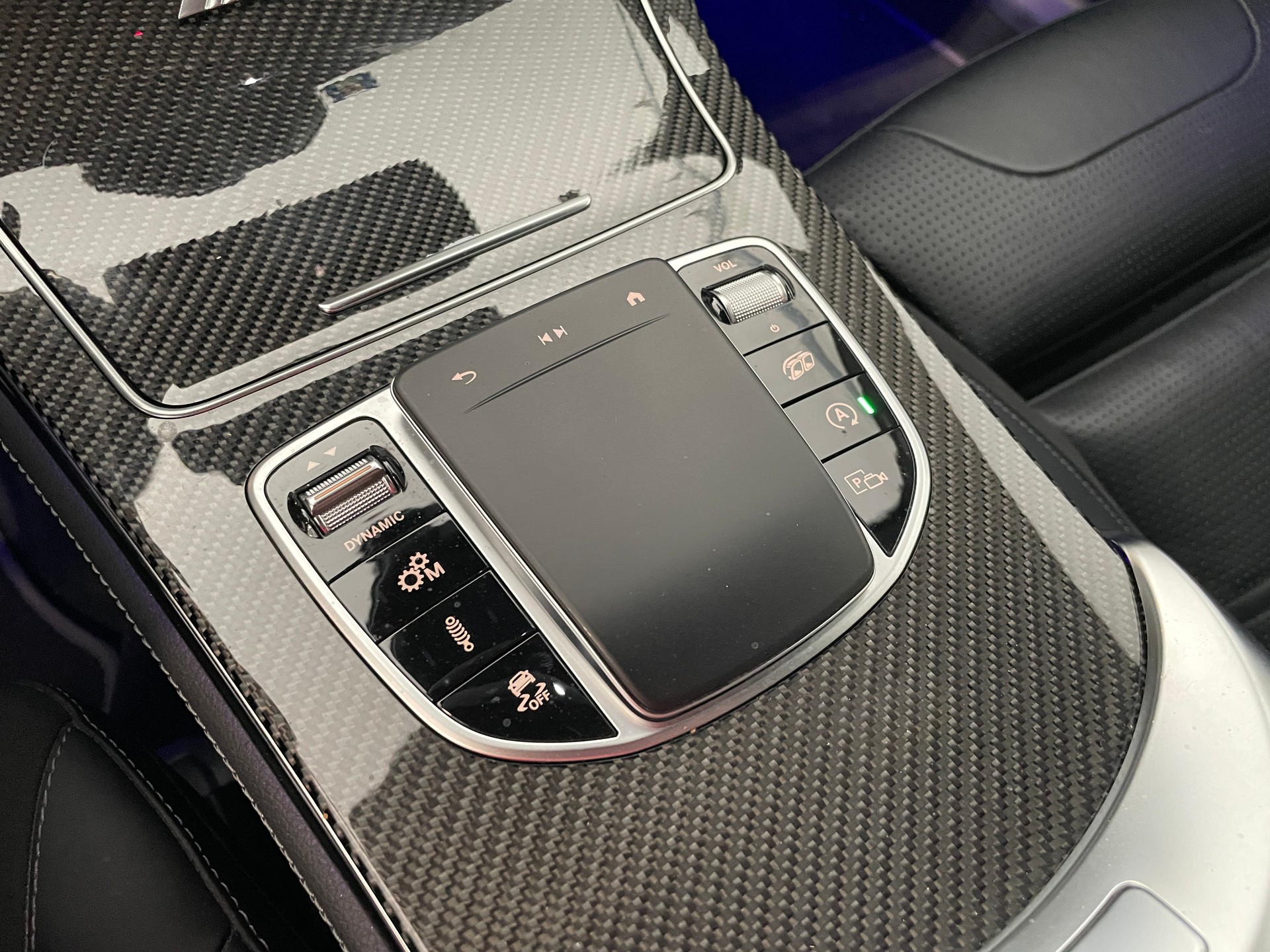 MERCEDES-BENZ GLC 63 S AMG 4Matic 9G-Tronic-image-19