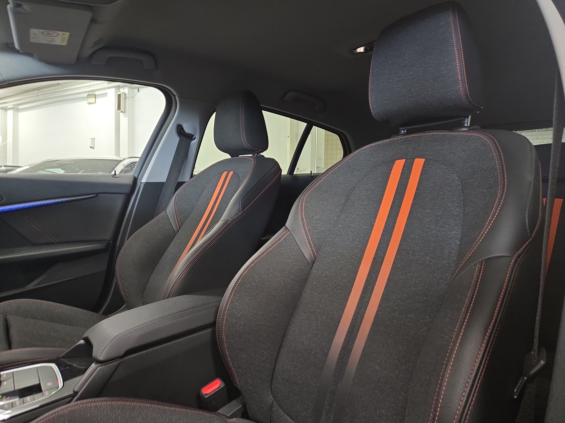 BMW 118i Sport Line Steptronic-image-9