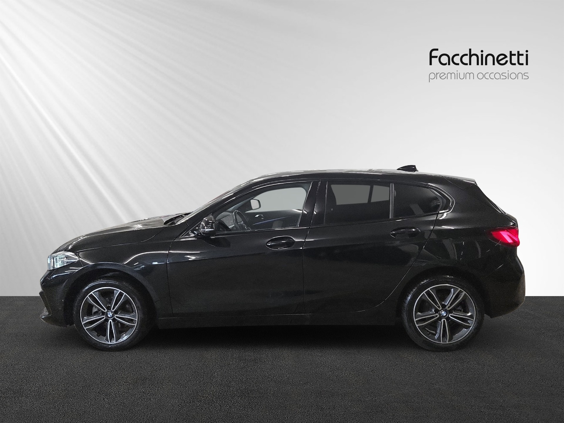 BMW 118i Sport Line Steptronic-image-1