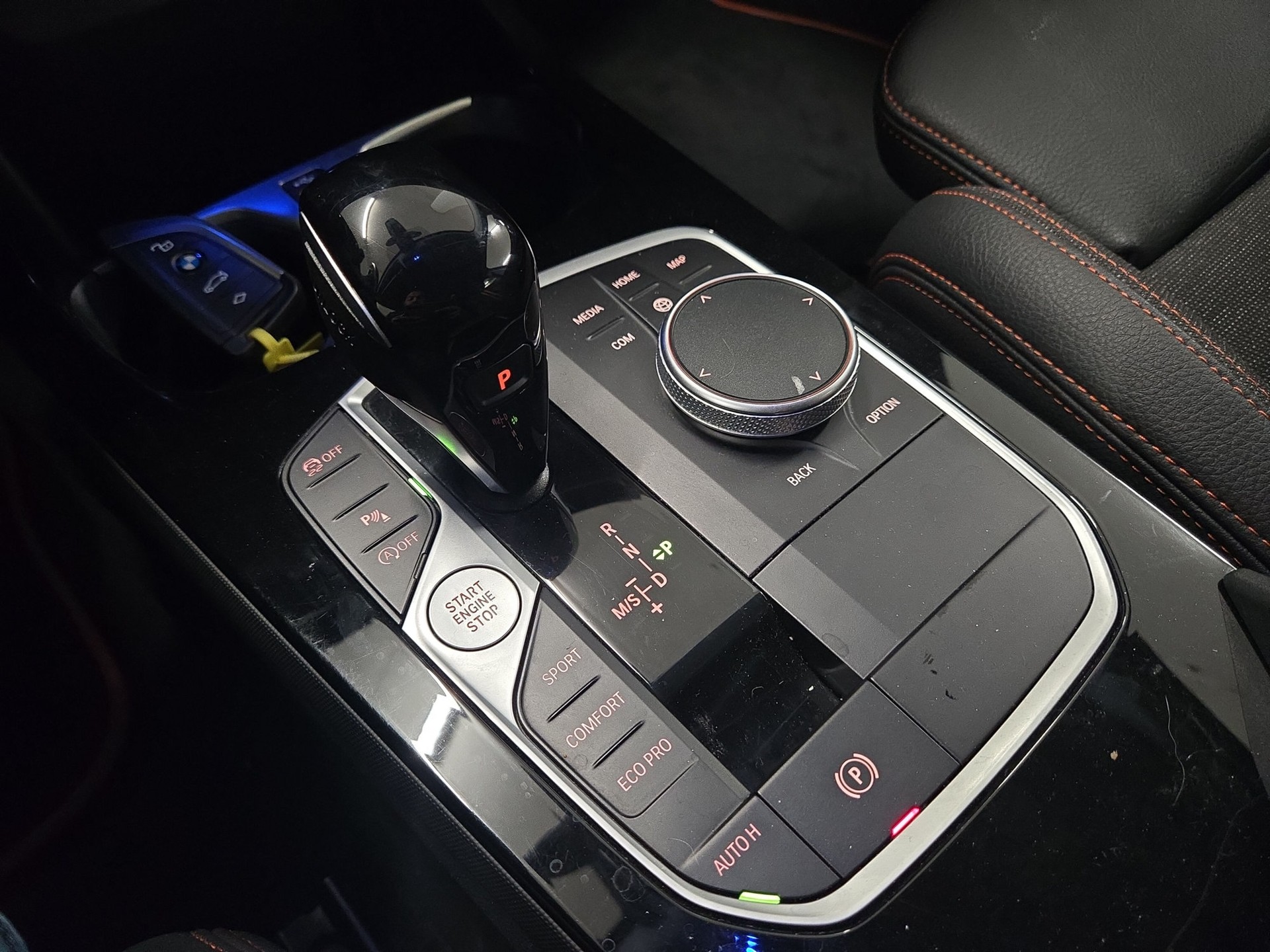 BMW 118i Sport Line Steptronic-image-10