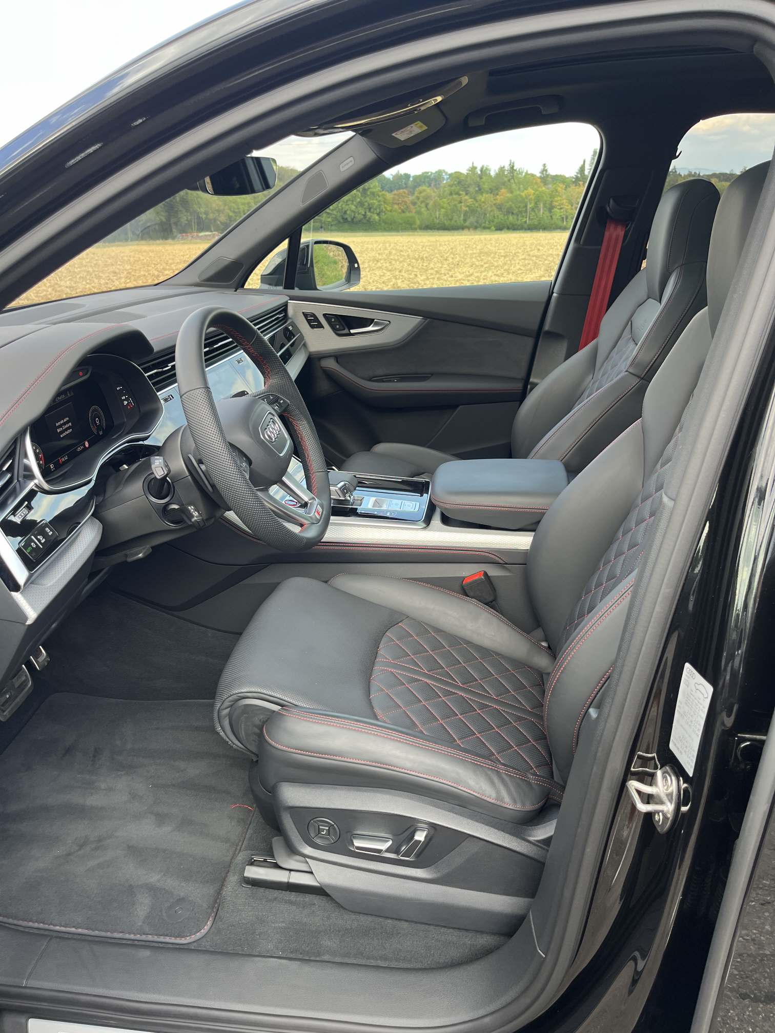 AUDI SQ7 4.0 V8 TFSI quattro T-Tronic-image-8