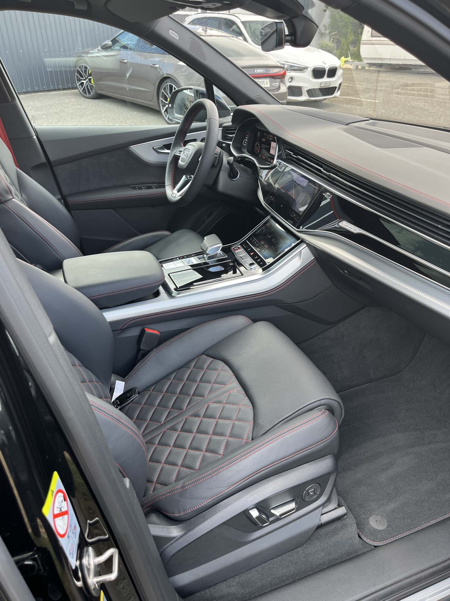 AUDI SQ7 4.0 V8 TFSI quattro T-Tronic-image-11