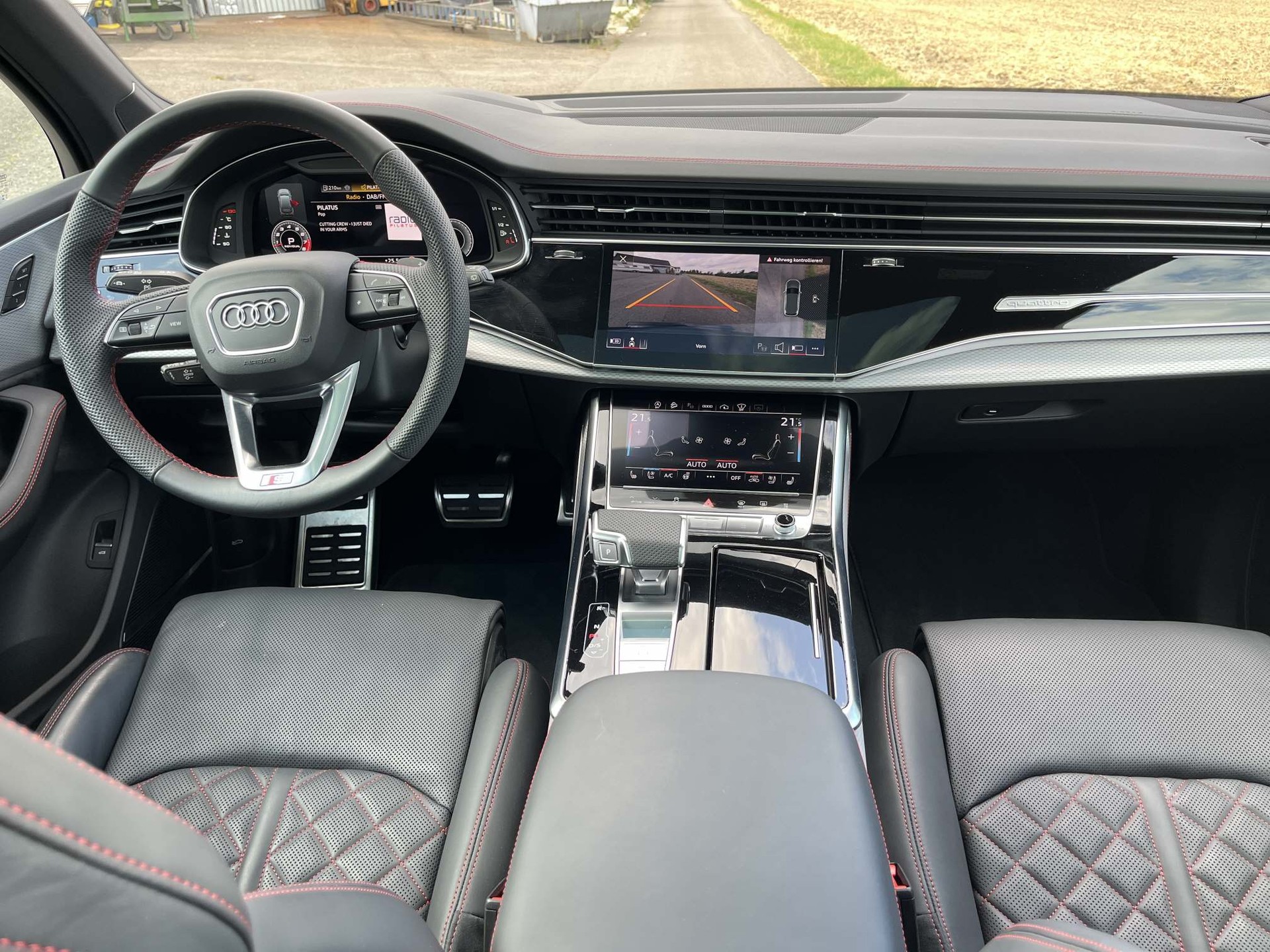 AUDI SQ7 4.0 V8 TFSI quattro T-Tronic-image-12
