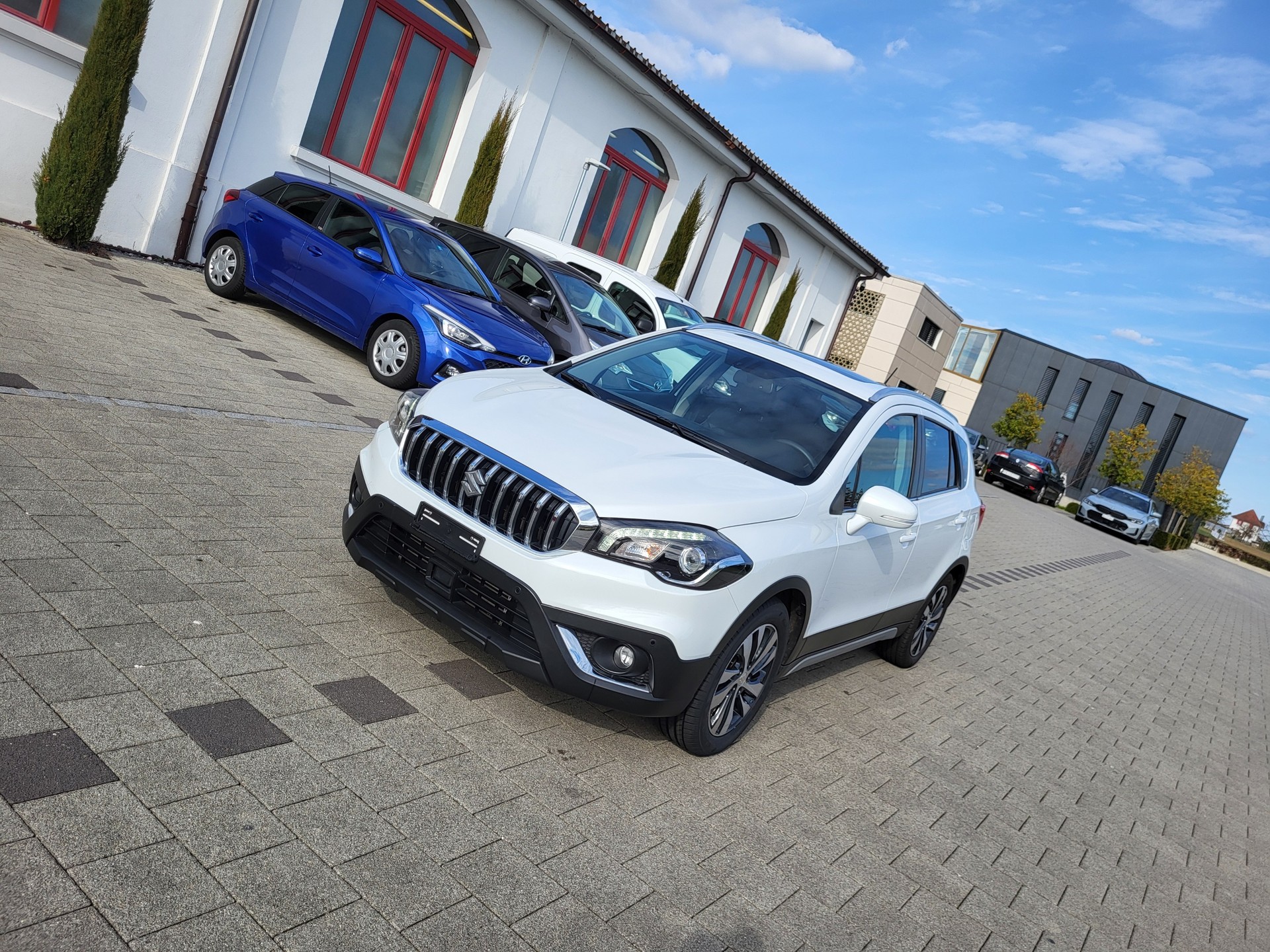 SUZUKI SX4 S-Cross 1.4 16V Compact Top 4WD Automatic-image-3