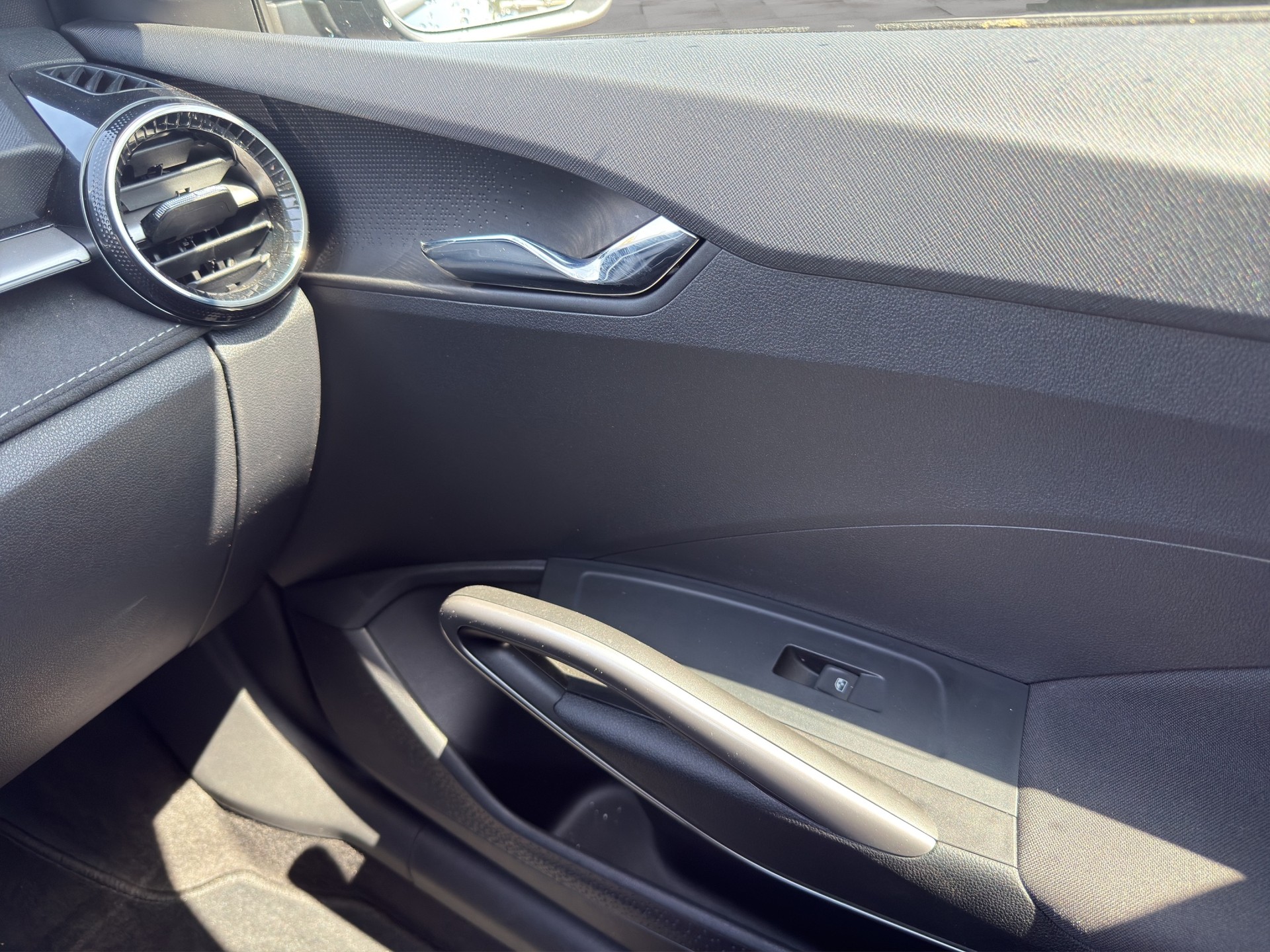 SKODA Fabia 1.0 TSI Selection DSG-image-16