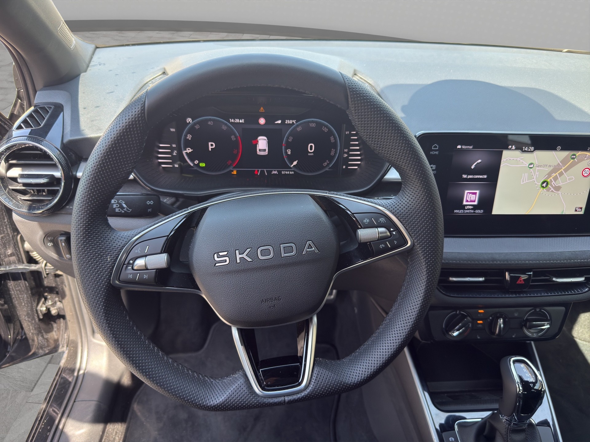 SKODA Fabia 1.0 TSI Selection DSG-image-9