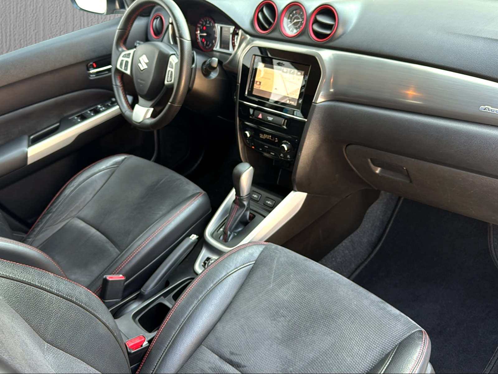 SUZUKI Vitara 1.4 Boosterjet Compact Top Automatic-image-11