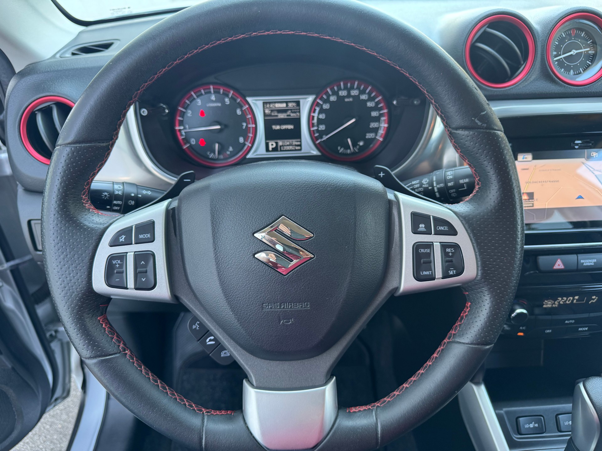 SUZUKI Vitara 1.4 Boosterjet Compact Top Automatic-image-13